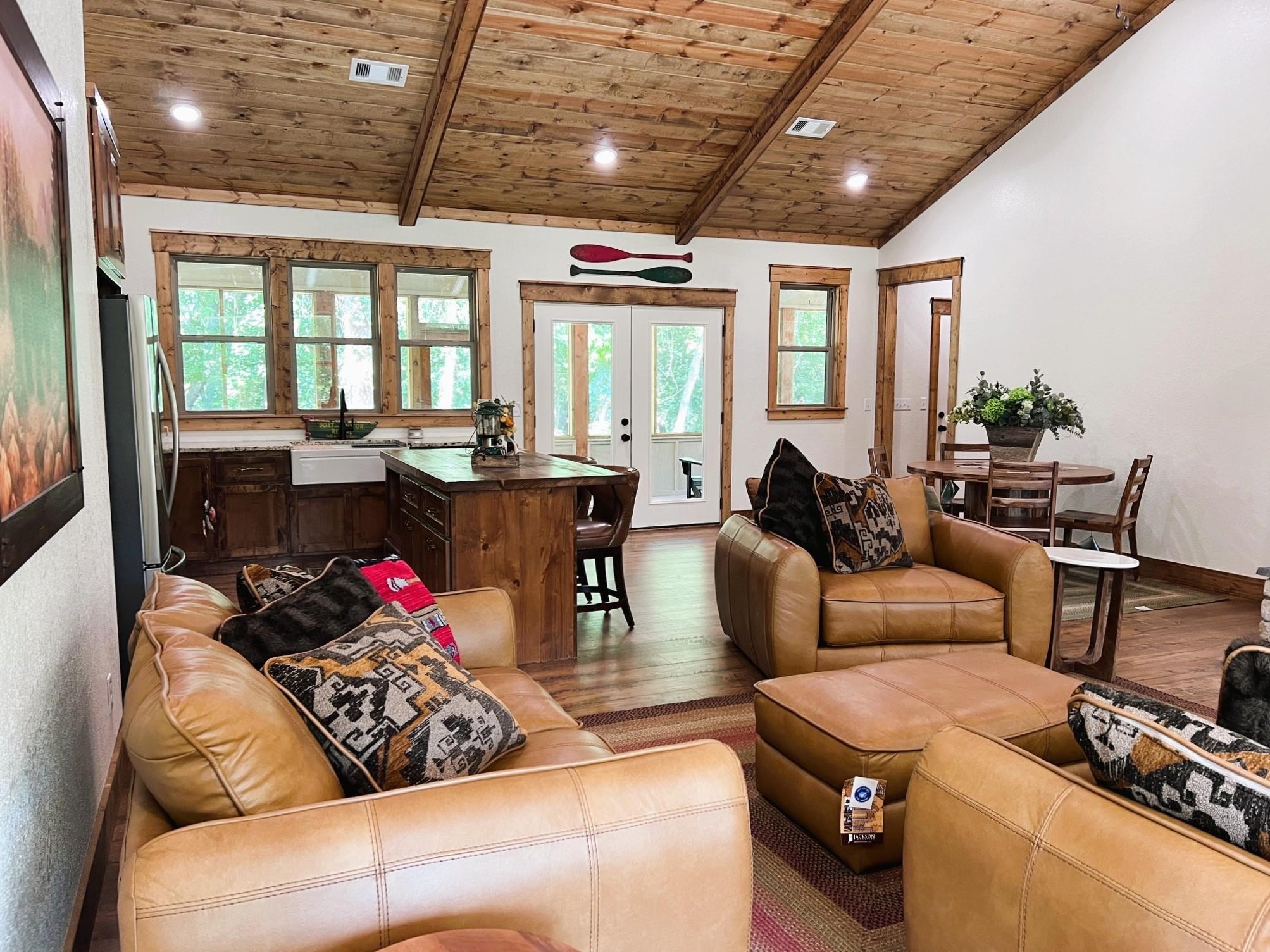 Photo 6 - Residential for sale – 120 N Riverview   Mountain View, AR