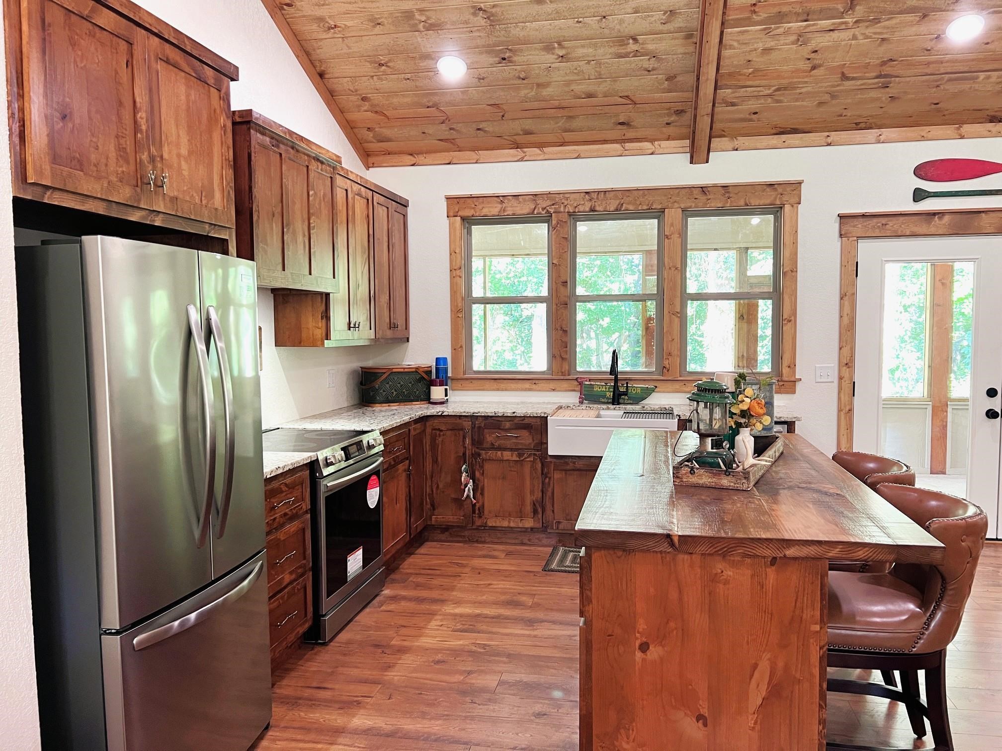 Photo 8 - Residential for sale – 120 N Riverview   Mountain View, AR