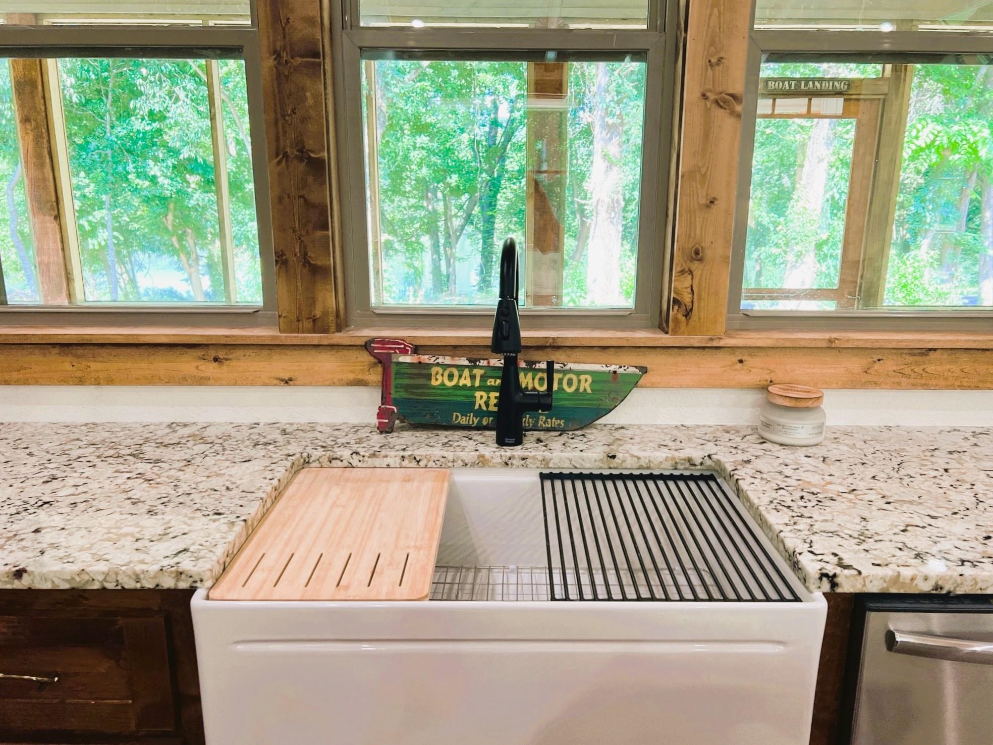 Photo 10 - Residential for sale – 120 N Riverview   Mountain View, AR