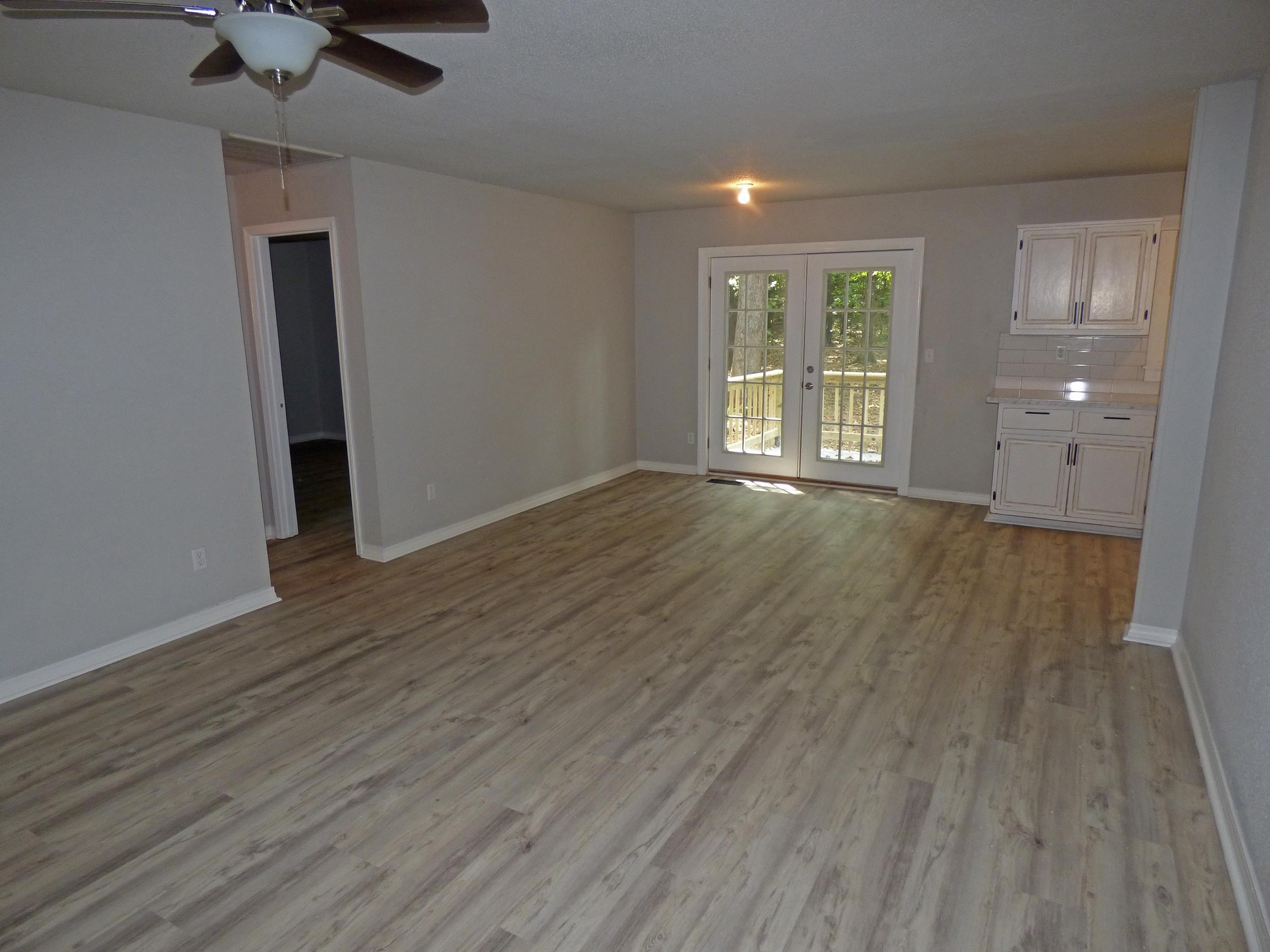 Photo 3 - Residential for sale – 22 S Wichita   Cherokee Village, AR