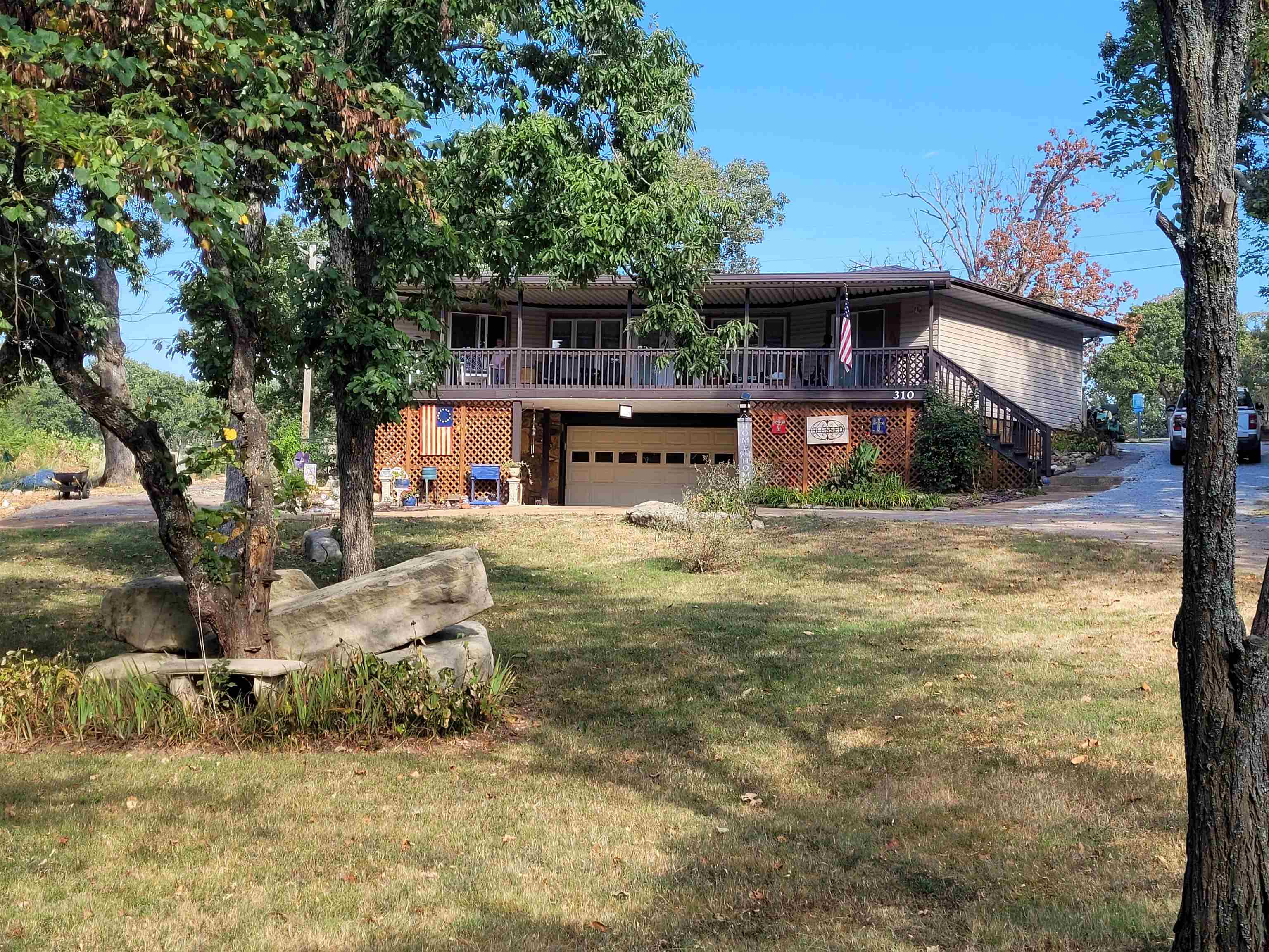 Residential for sale – 310 W Green Valley Drive   Horseshoe Bend, AR