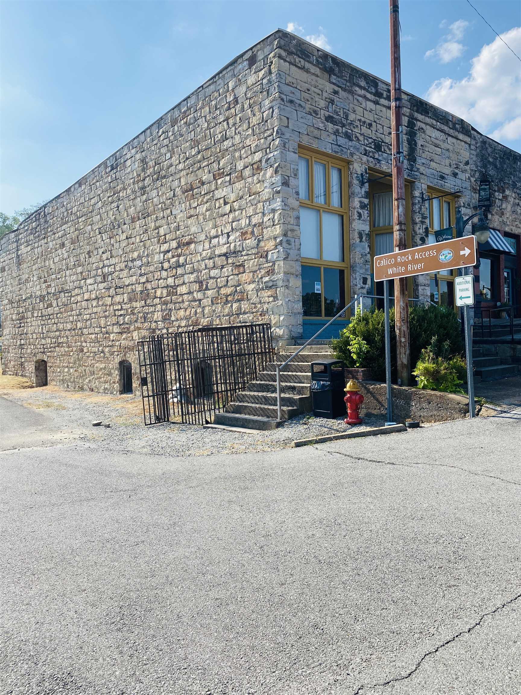 Residential for sale – 100  Main Street   Calico Rock, AR