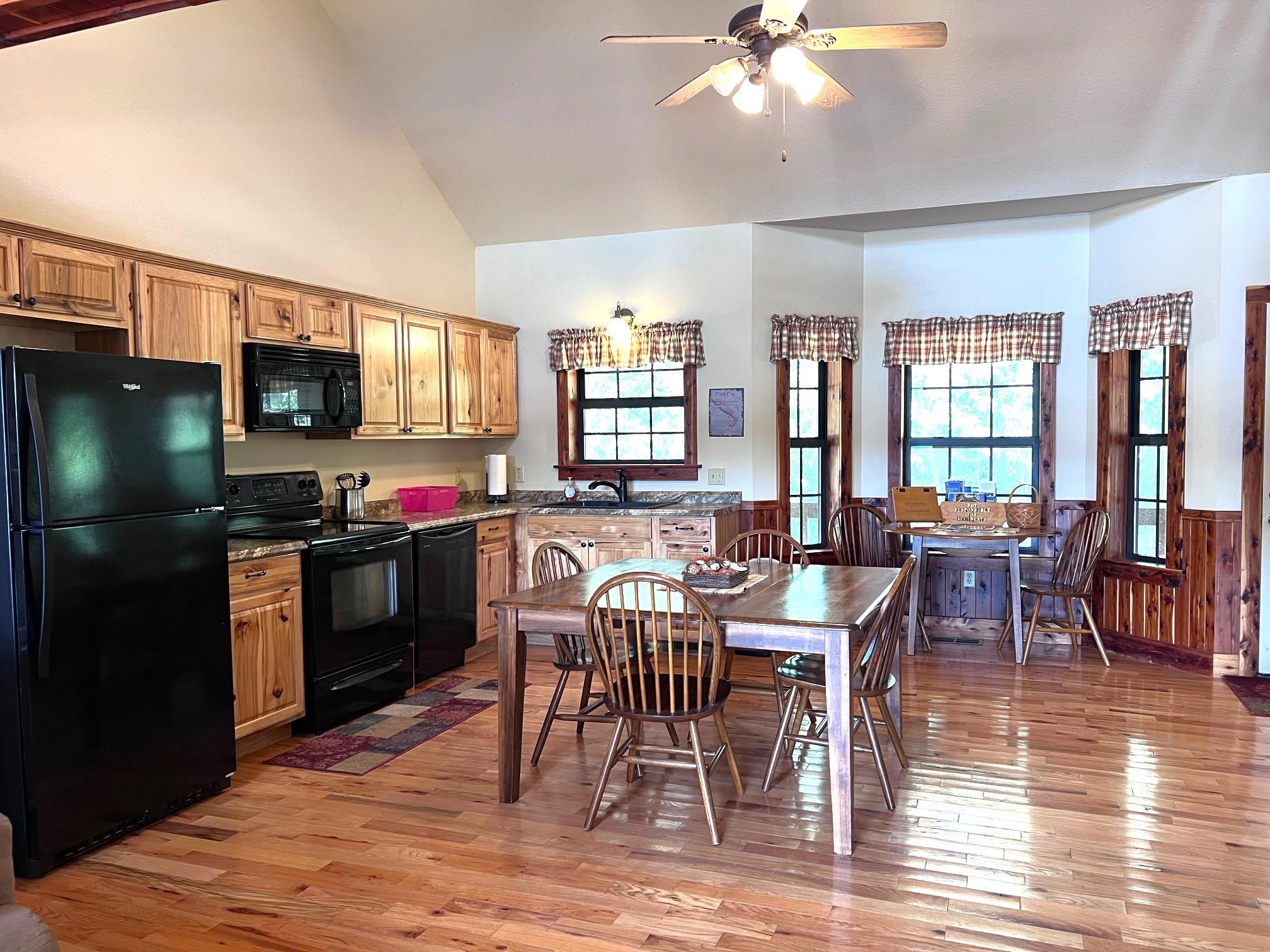 Photo 7 - Residential for sale – 770  White River Landing   Calico Rock, AR