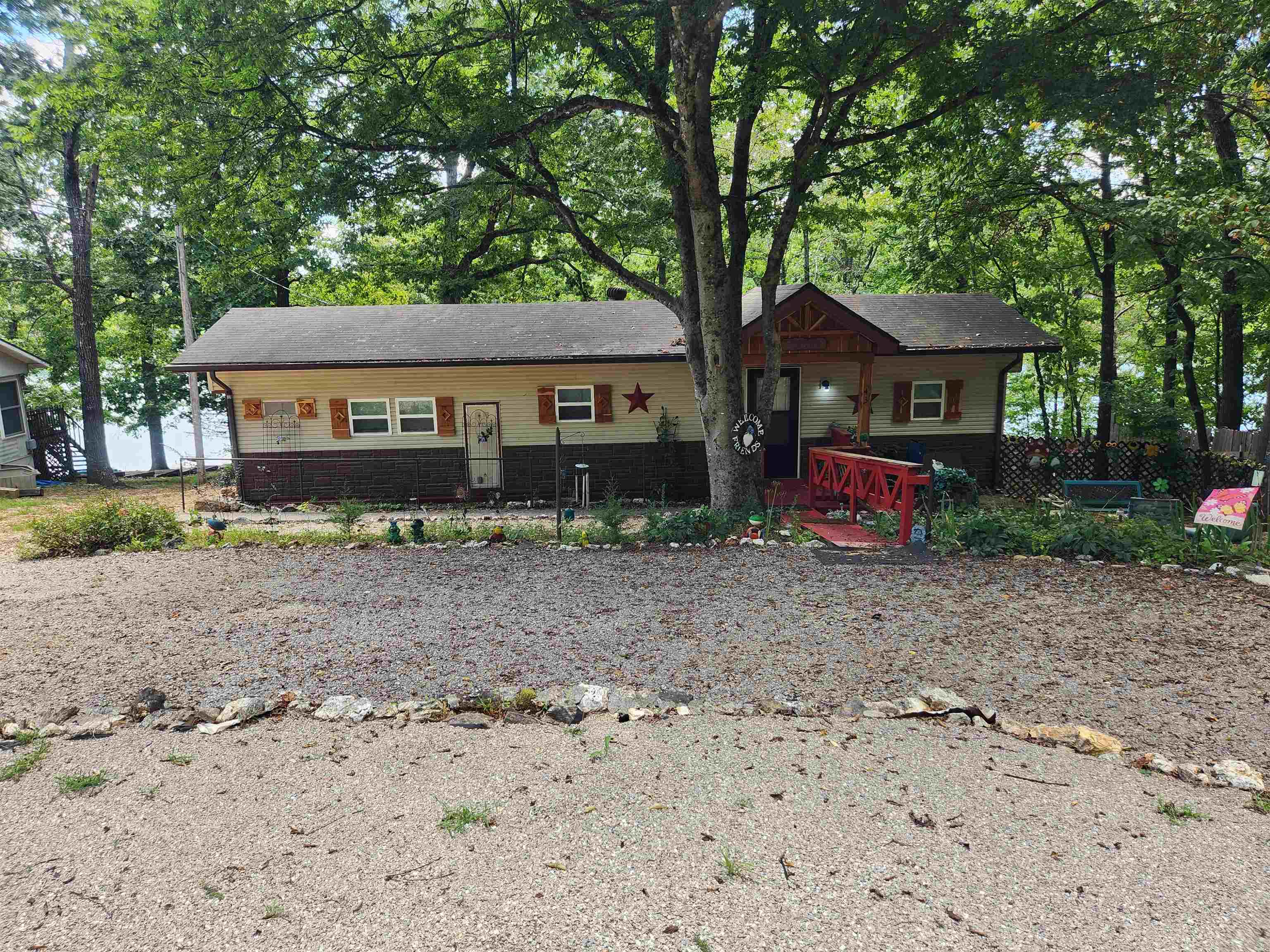 Residential for sale – 43 E Lakeshore   Highland, AR