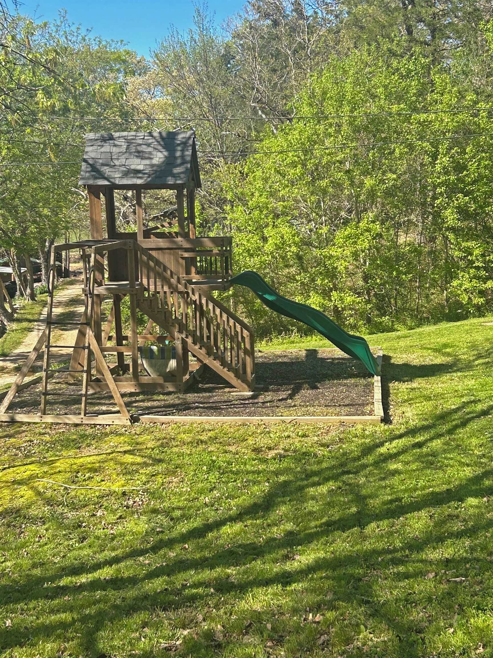 Photo 2 - Residential for sale – 39  Riverview   Hardy, AR