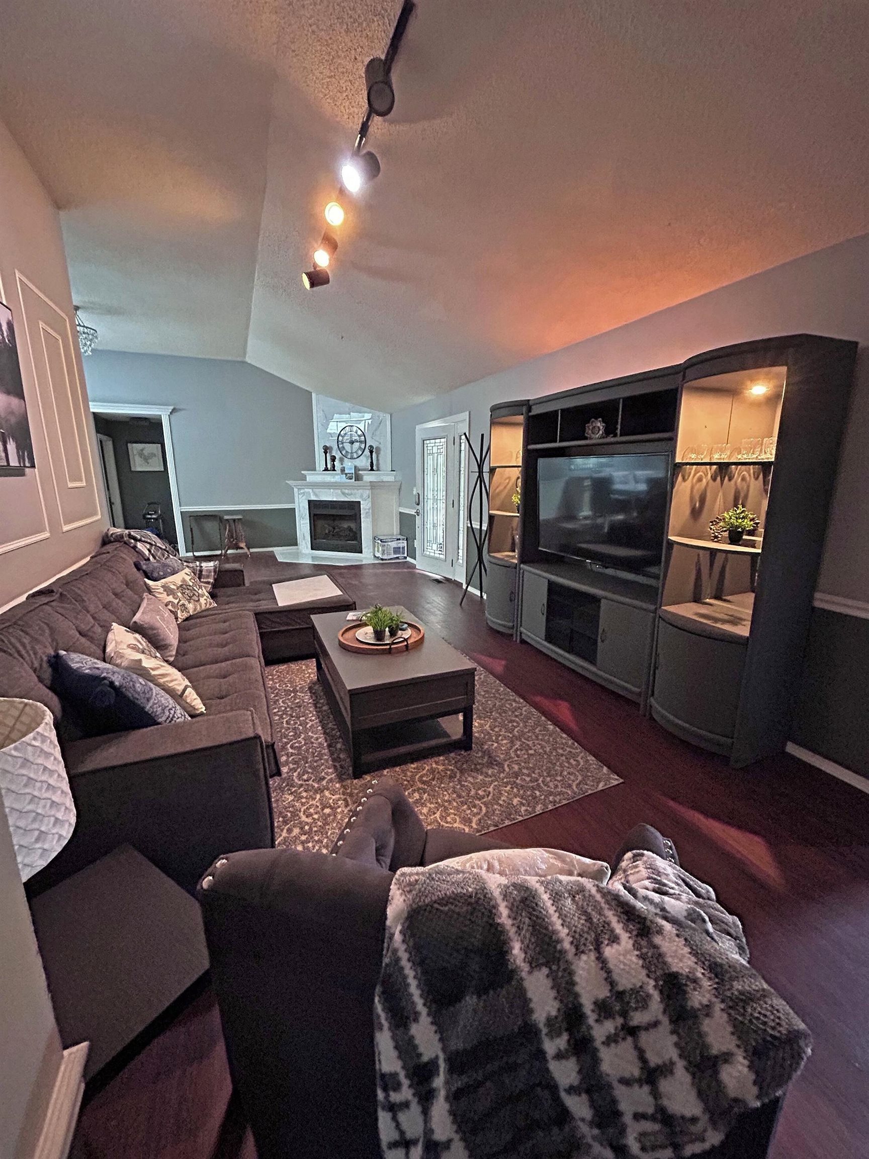 Photo 9 - Residential for sale – 39  Riverview   Hardy, AR