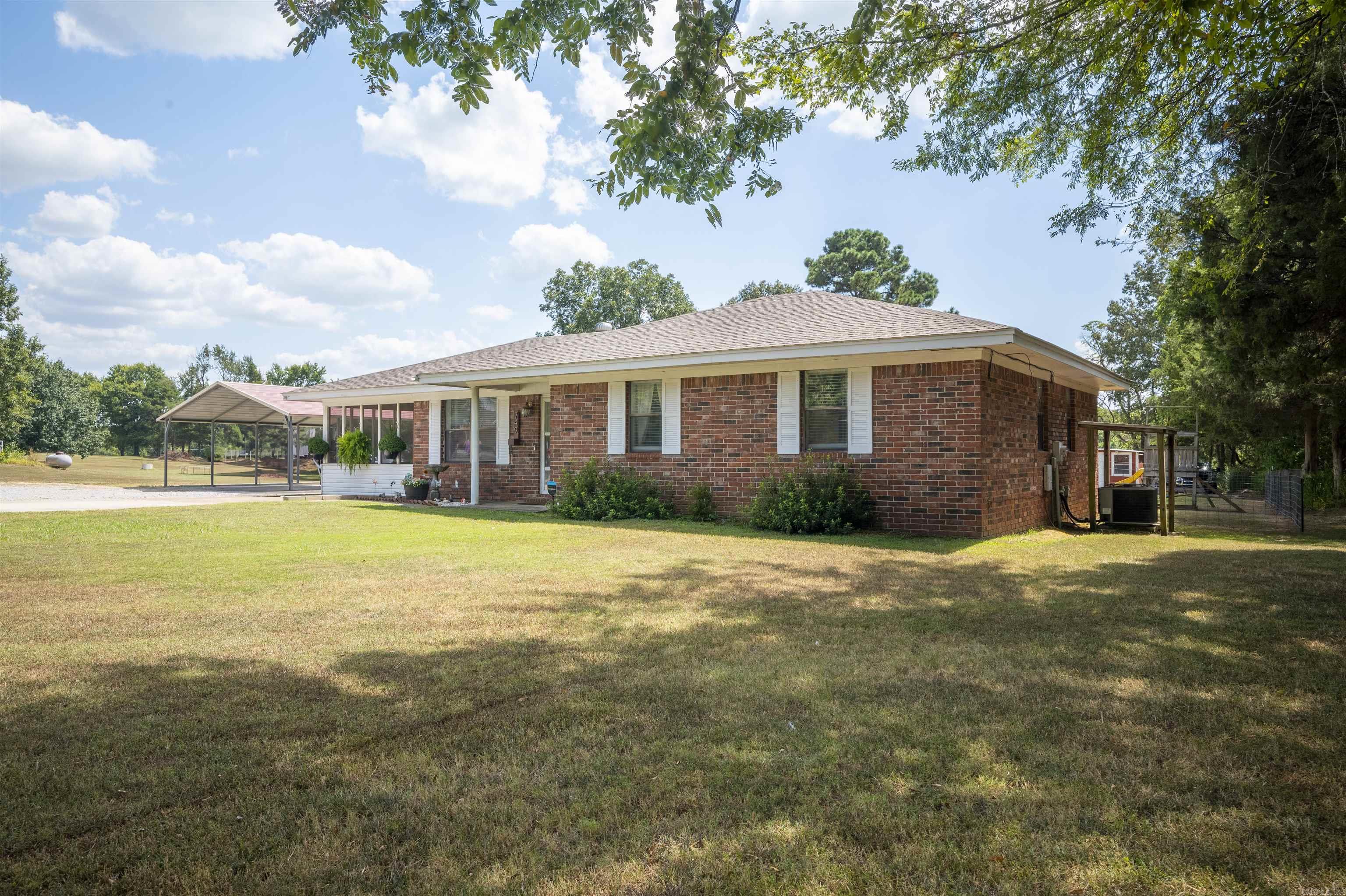 Photo 2 - Residential for sale – 749  Molly   Newark, AR