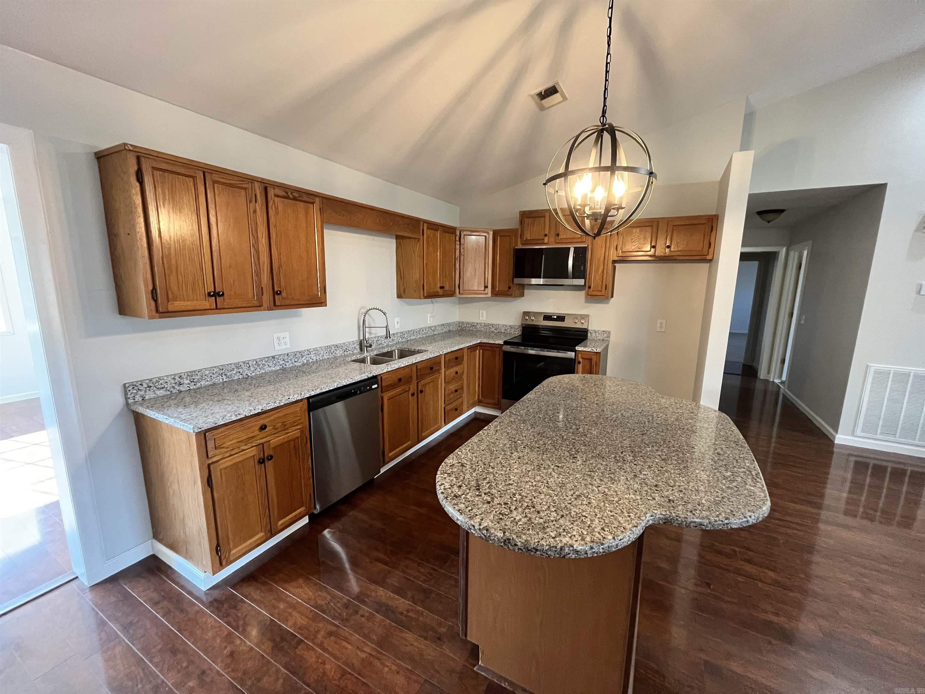 Photo 10 - Residential for sale – 5710  White   Batesville, AR