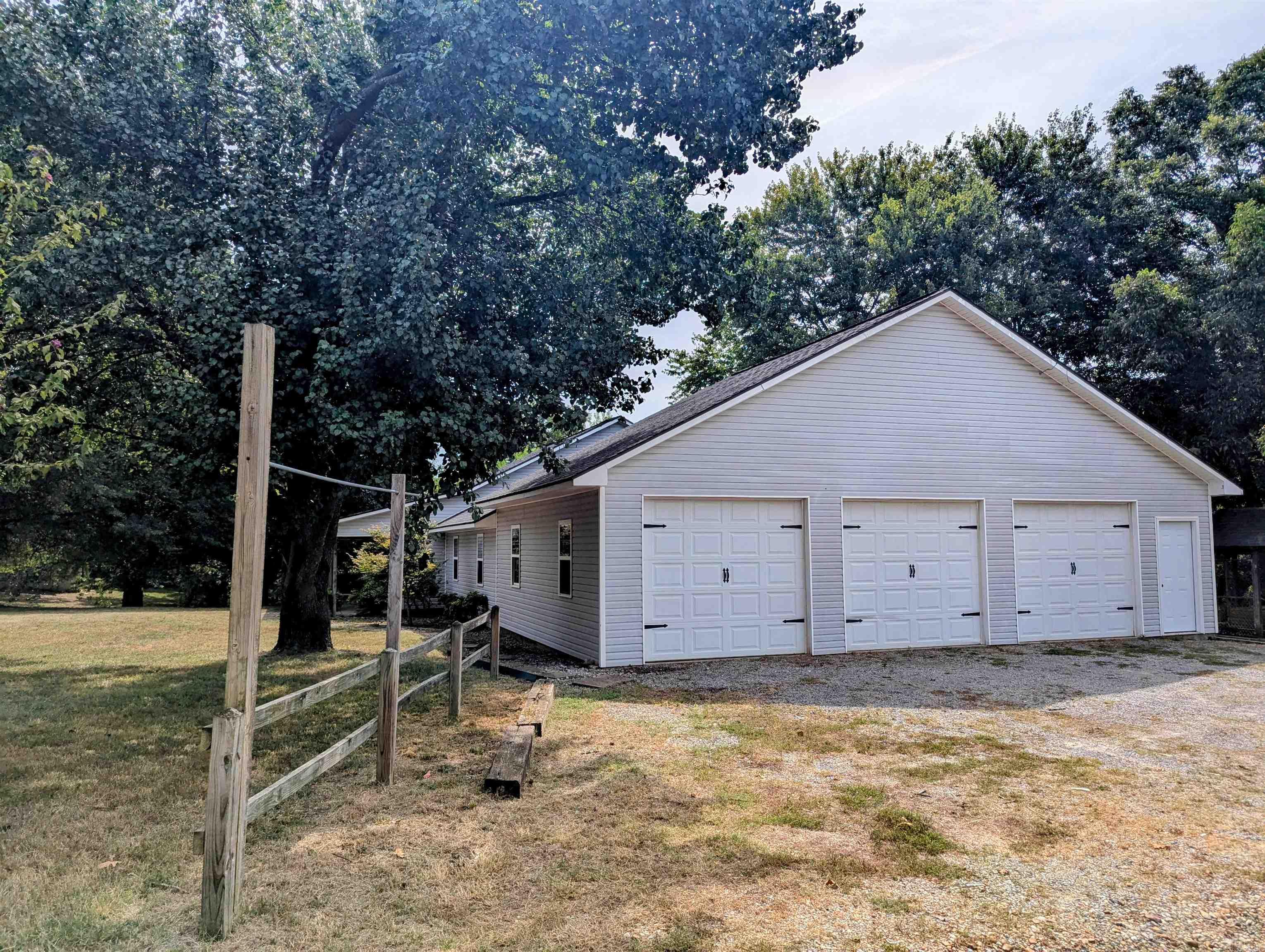 Photo 7 - Residential for sale – 5710  White   Batesville, AR