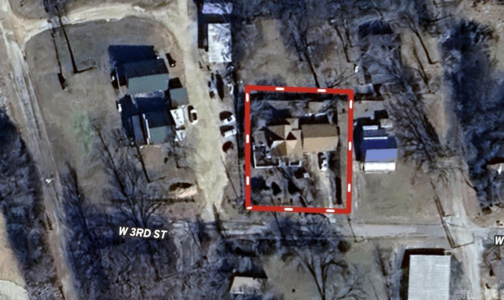 Photo 2 - Residential for sale – 202 W 3rd Street   Hardy, AR