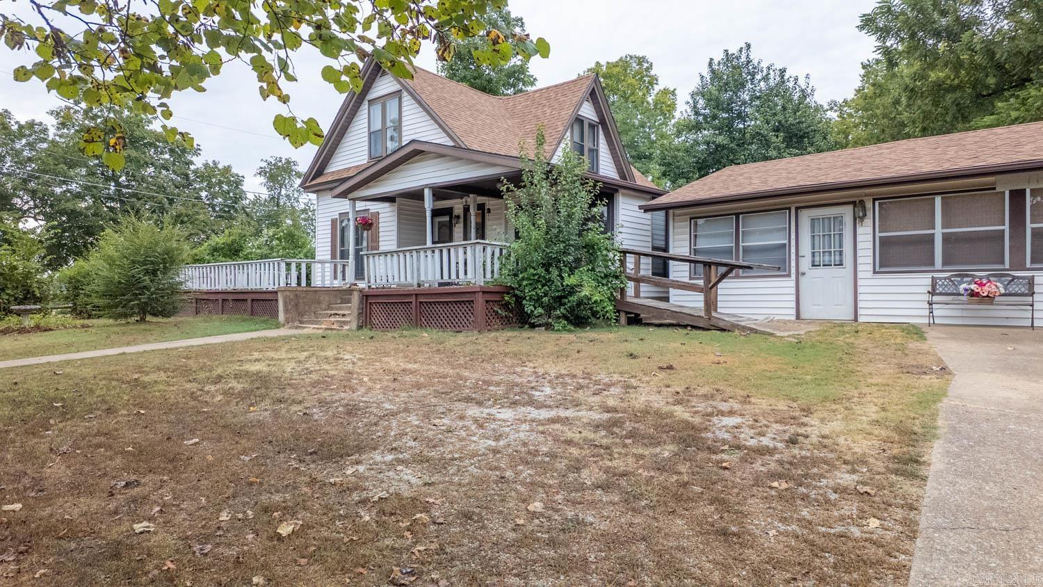 Photo 4 - Residential for sale – 202 W 3rd Street   Hardy, AR