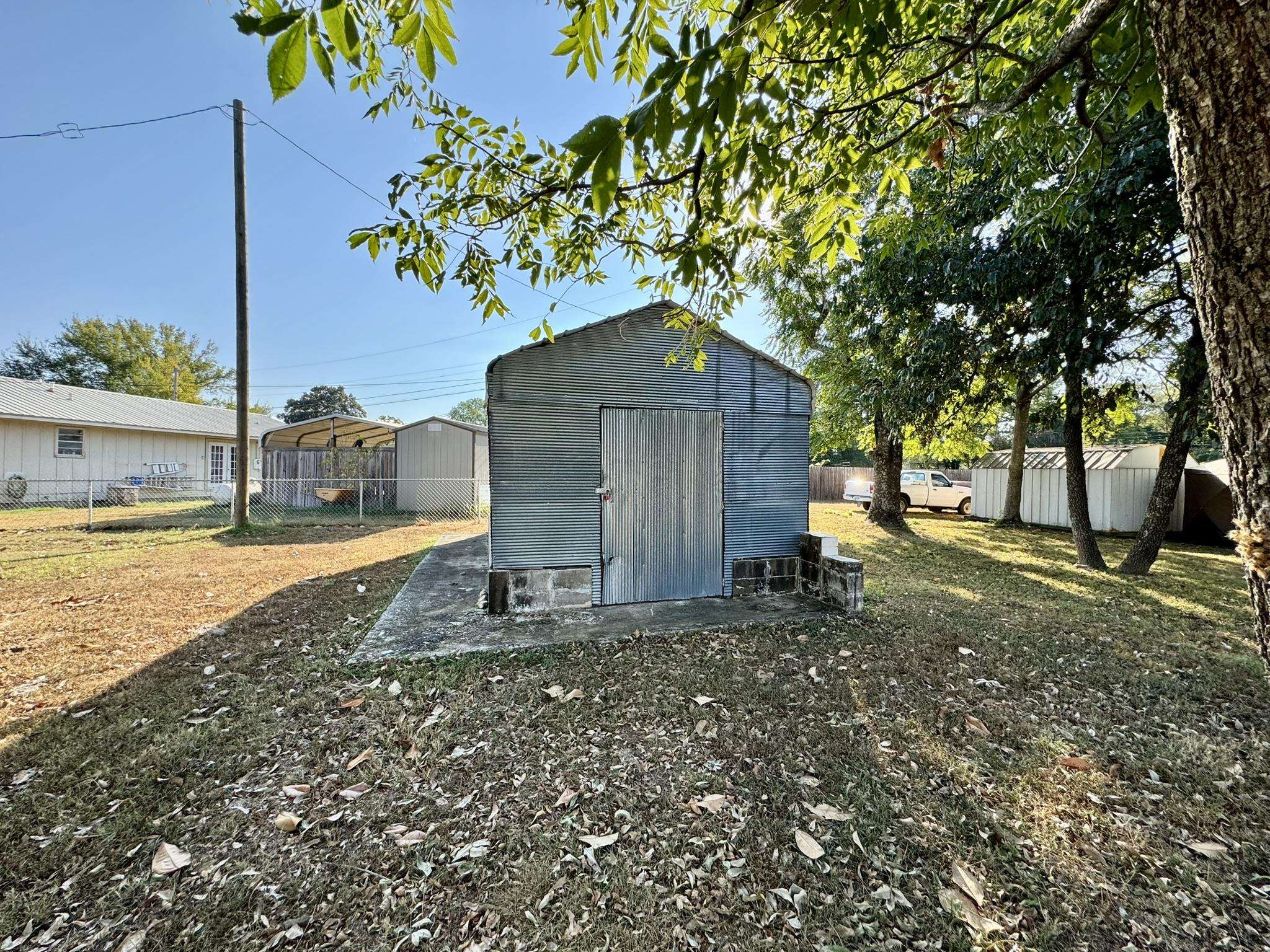 Photo 15 - Residential for sale – 102  Capri Drive   Melbourne, AR