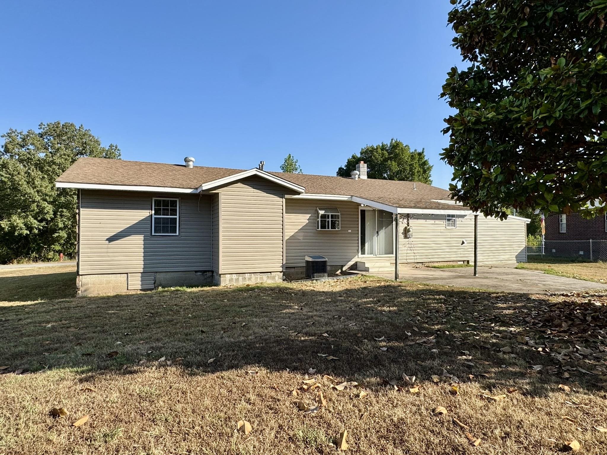 Photo 16 - Residential for sale – 102  Capri Drive   Melbourne, AR