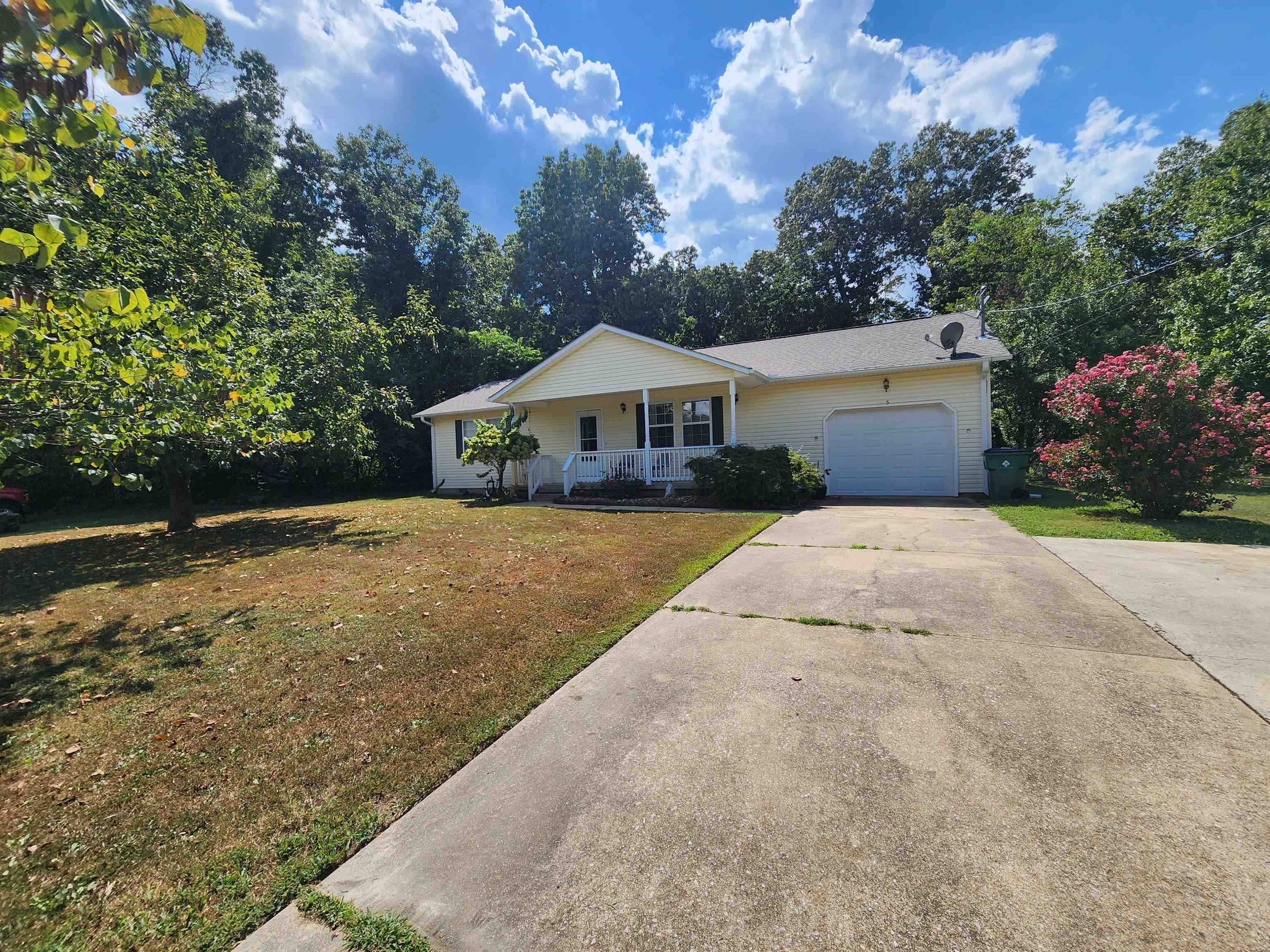 Photo 3 - Residential for sale – 5  Miccosukee   Cherokee Village, AR