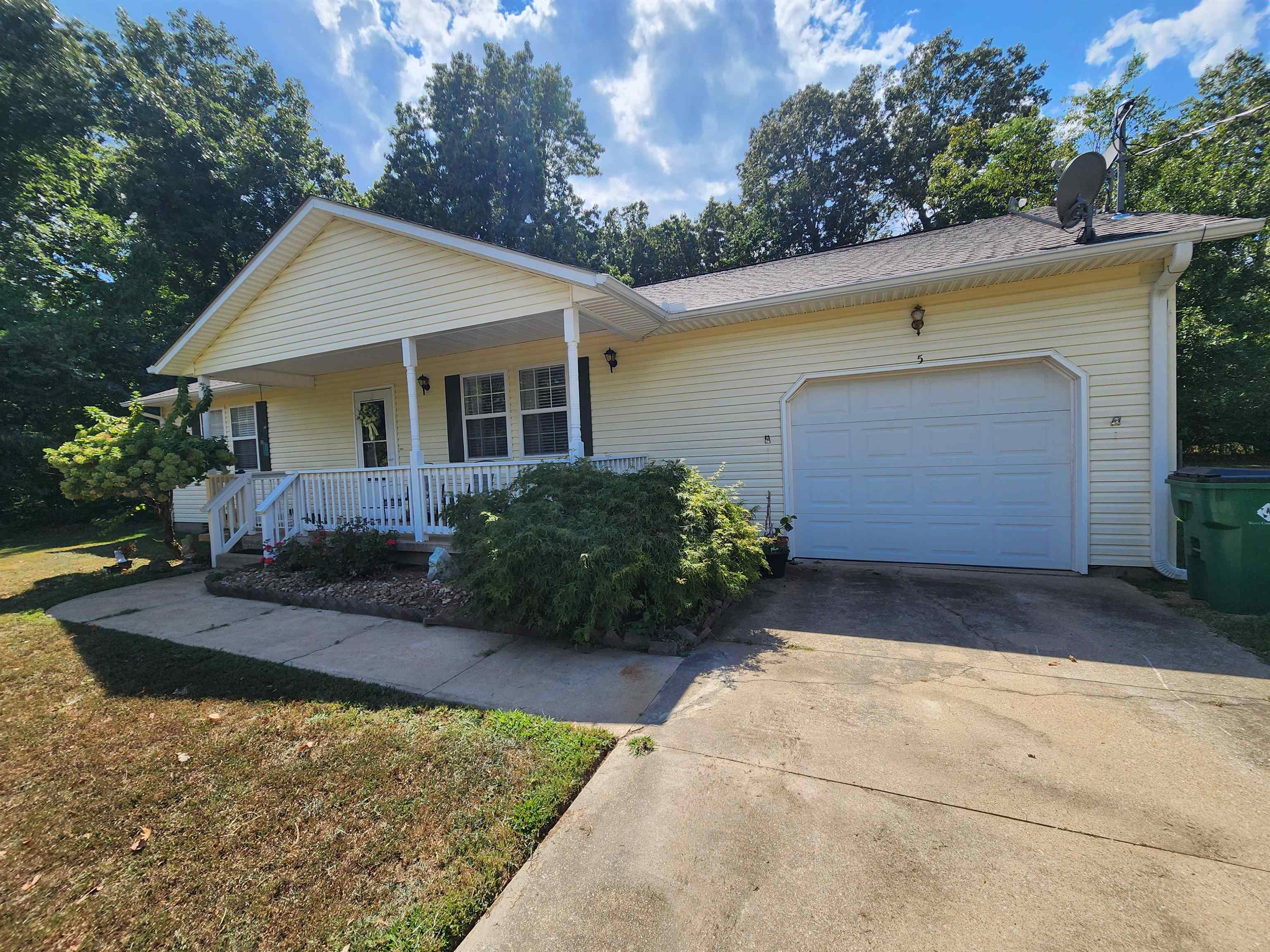 Photo 4 - Residential for sale – 5  Miccosukee   Cherokee Village, AR