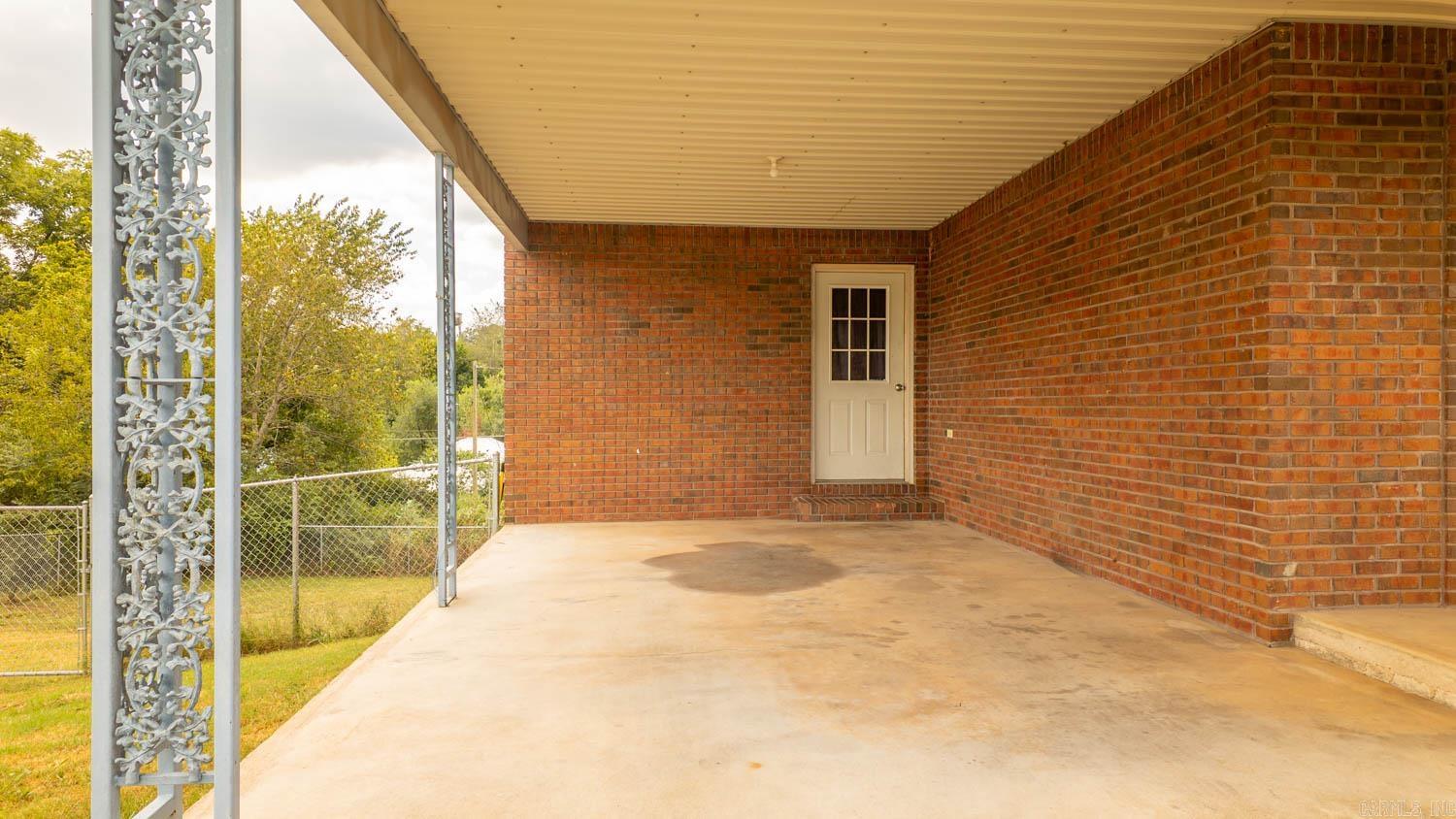 Photo 7 - Residential for sale – 570  Missouri Avenue   Mammoth Spring, AR