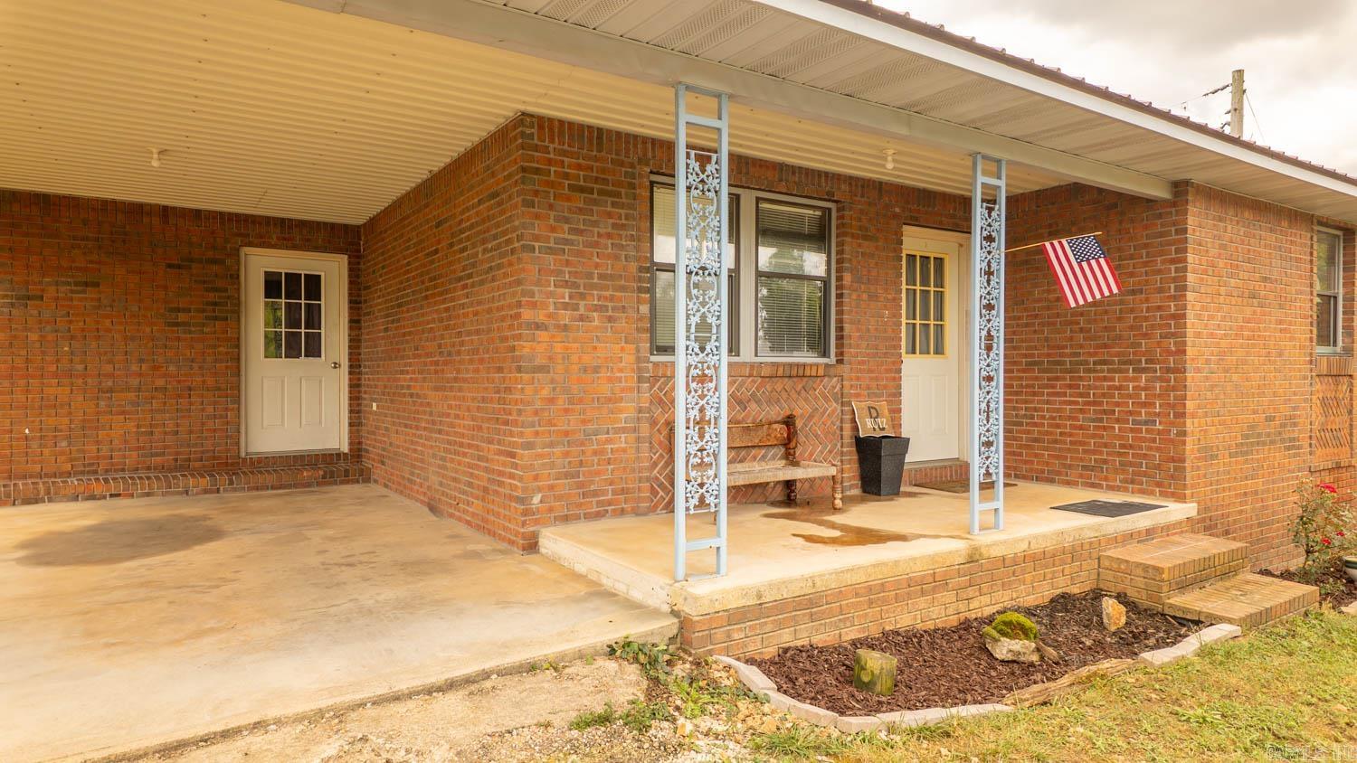 Photo 8 - Residential for sale – 570  Missouri Avenue   Mammoth Spring, AR