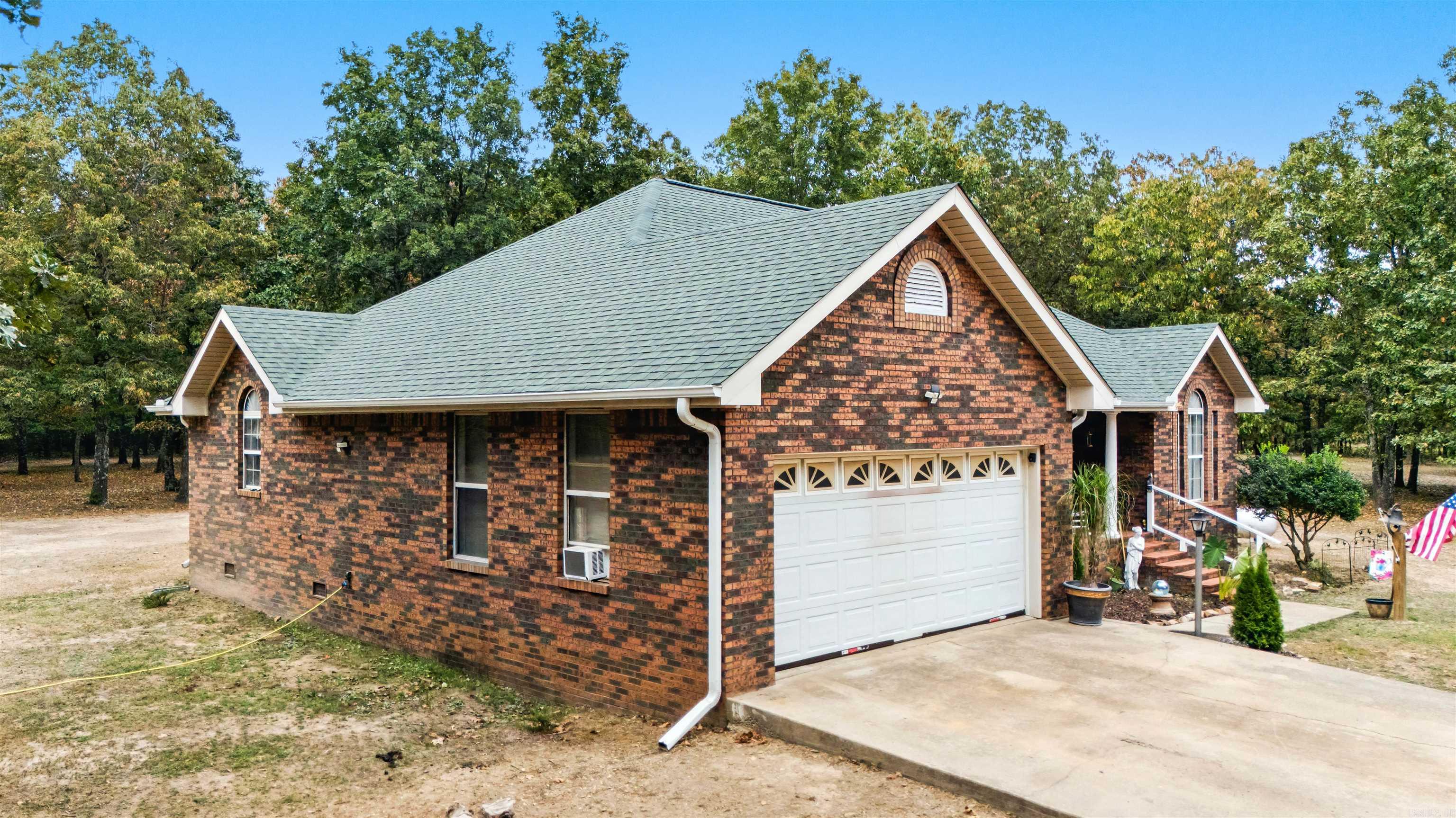 Photo 2 - Residential for sale – 64  Traw   Mammoth Spring, AR