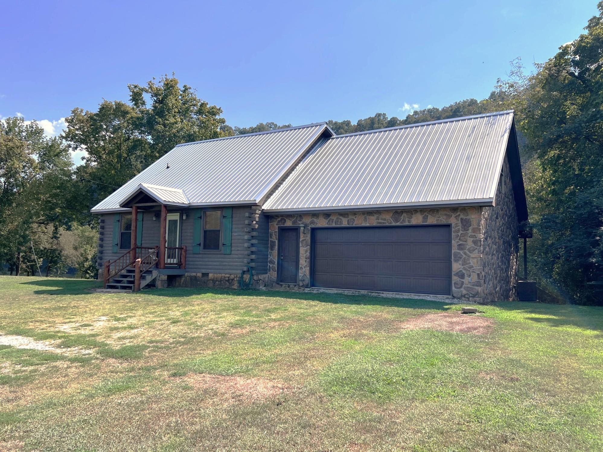 Photo 2 - Residential for sale – 908 S Riverview   Mountain View, AR