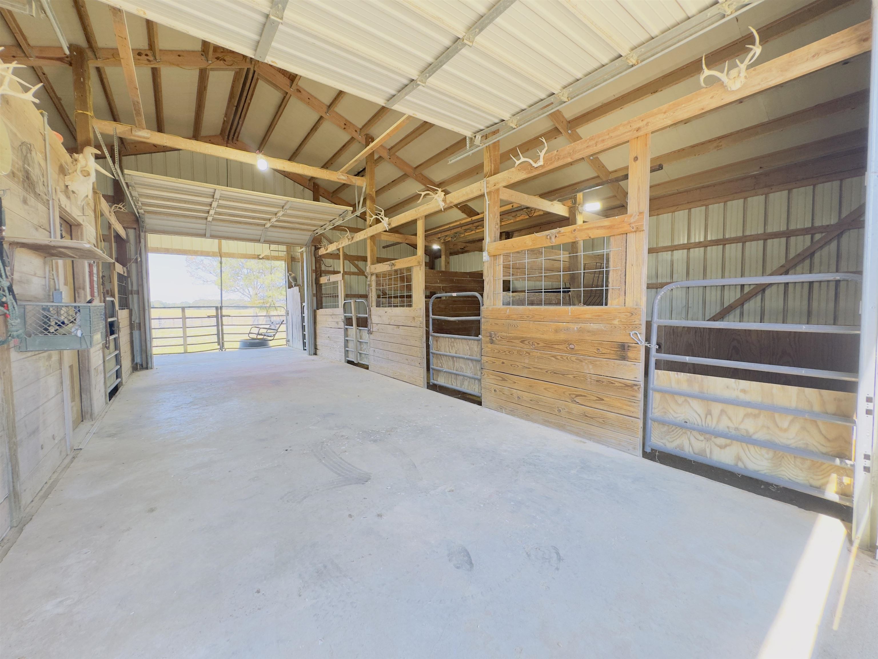 Photo 8 - Residential for sale – 2832  Lacrosse Road   Violet Hill, AR
