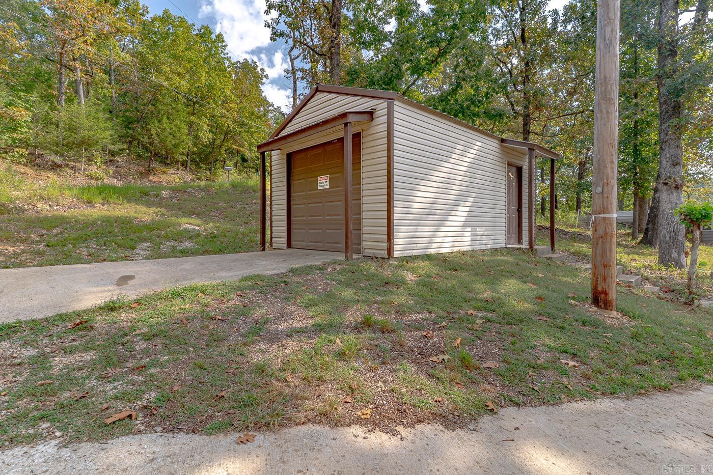 Photo 35 - Residential for sale – 21 W Lakeshore Dr   Highland, AR