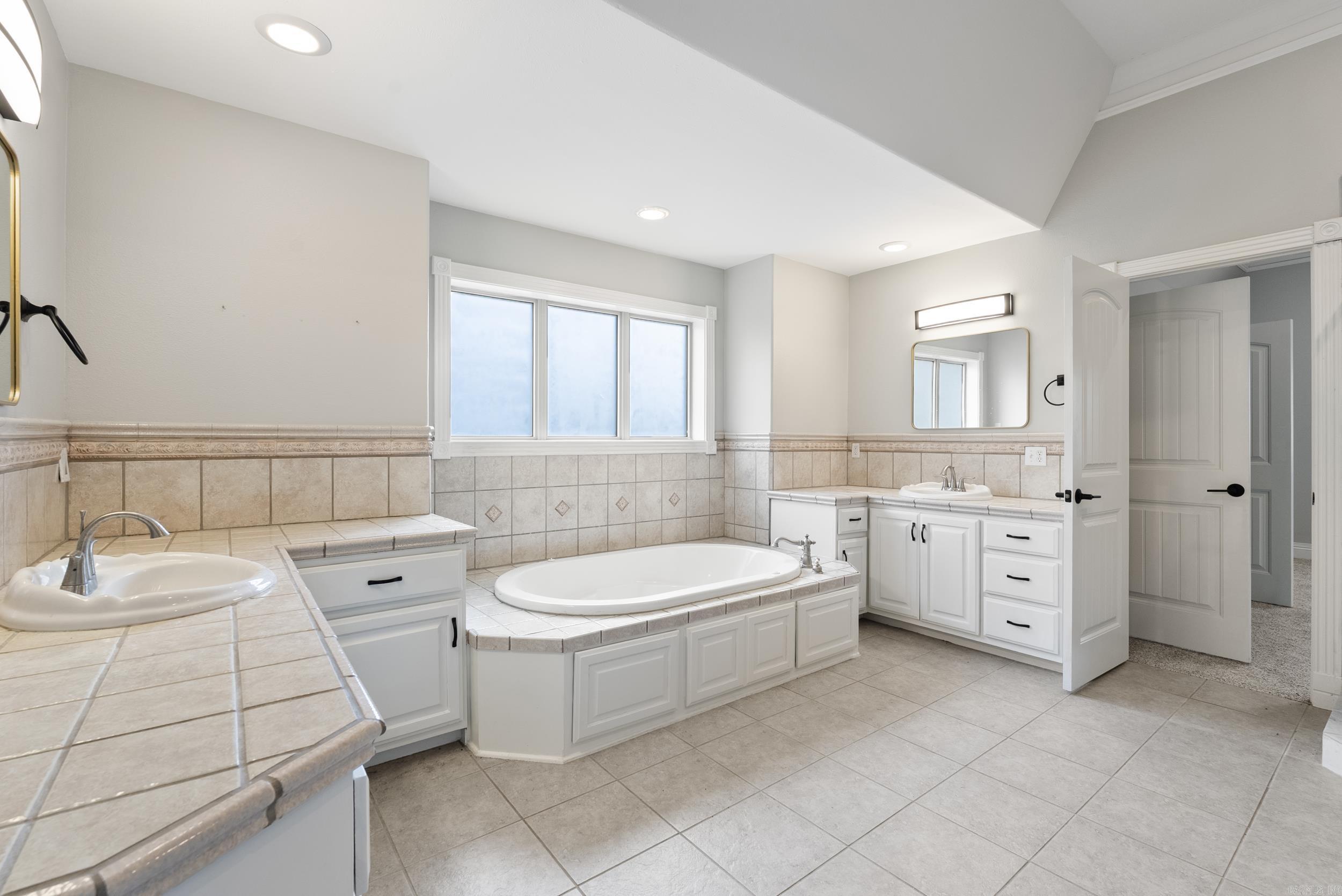 Photo 26 - Residential for sale – 100  Plantation Ln   Batesville, AR