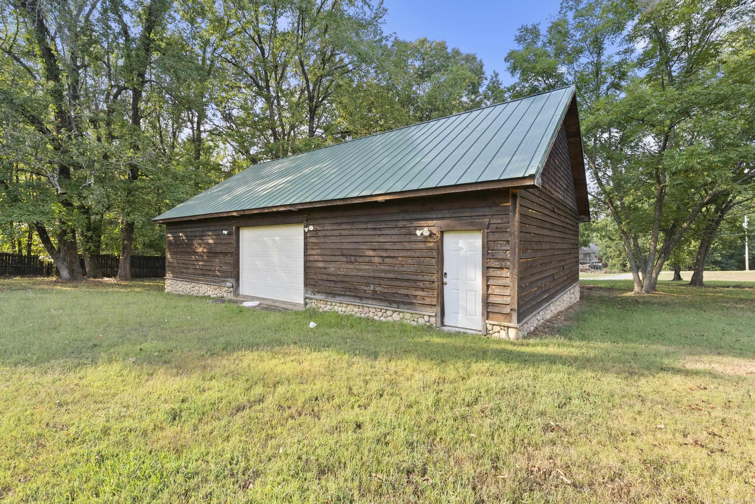 Photo 35 - Residential for sale – 100  Plantation Ln   Batesville, AR