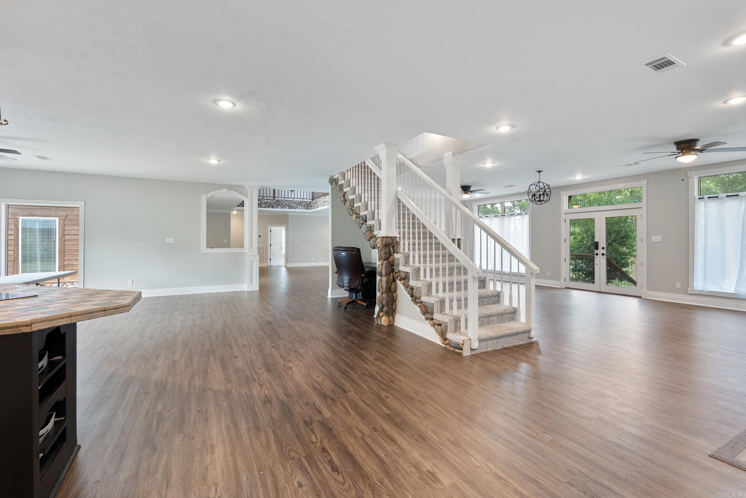 Photo 10 - Residential for sale – 100  Plantation Ln   Batesville, AR