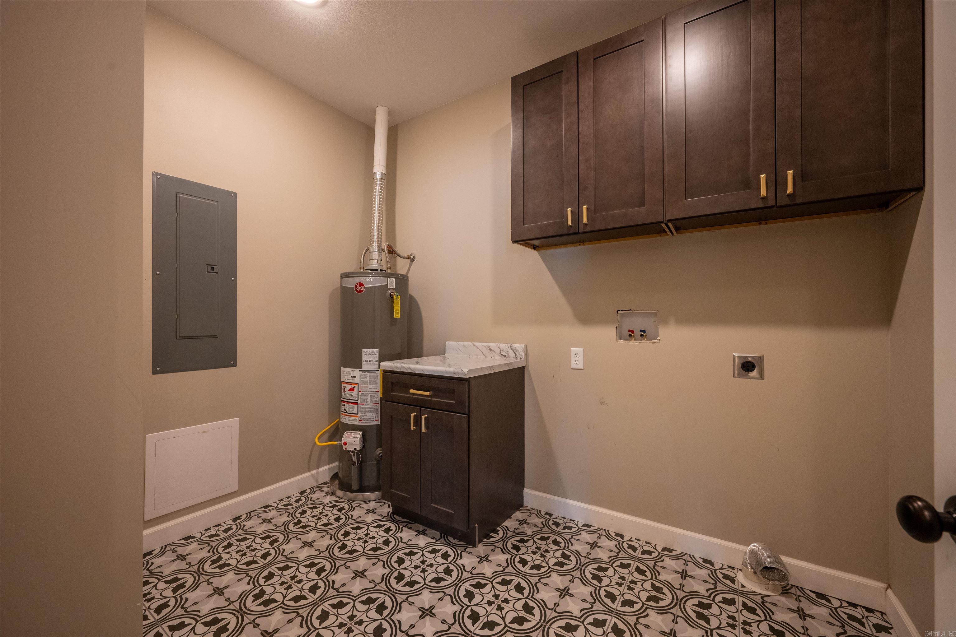 Photo 11 - Residential for sale – 100 E Maxville   Cave City, AR