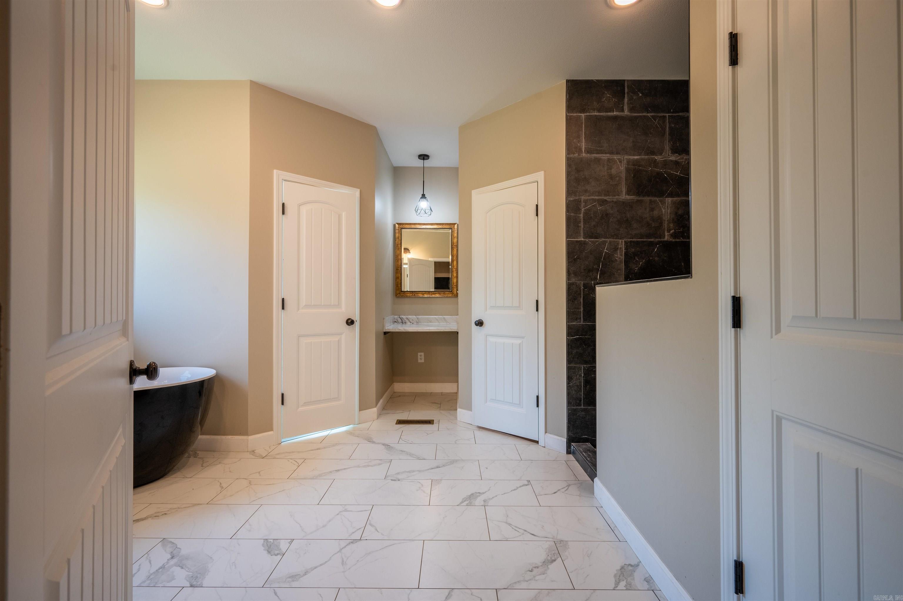 Photo 16 - Residential for sale – 100 E Maxville   Cave City, AR