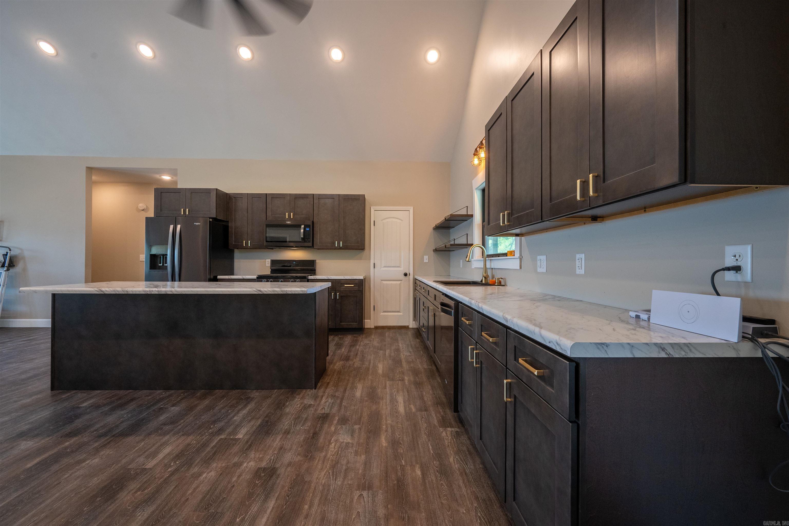 Photo 5 - Residential for sale – 100 E Maxville   Cave City, AR