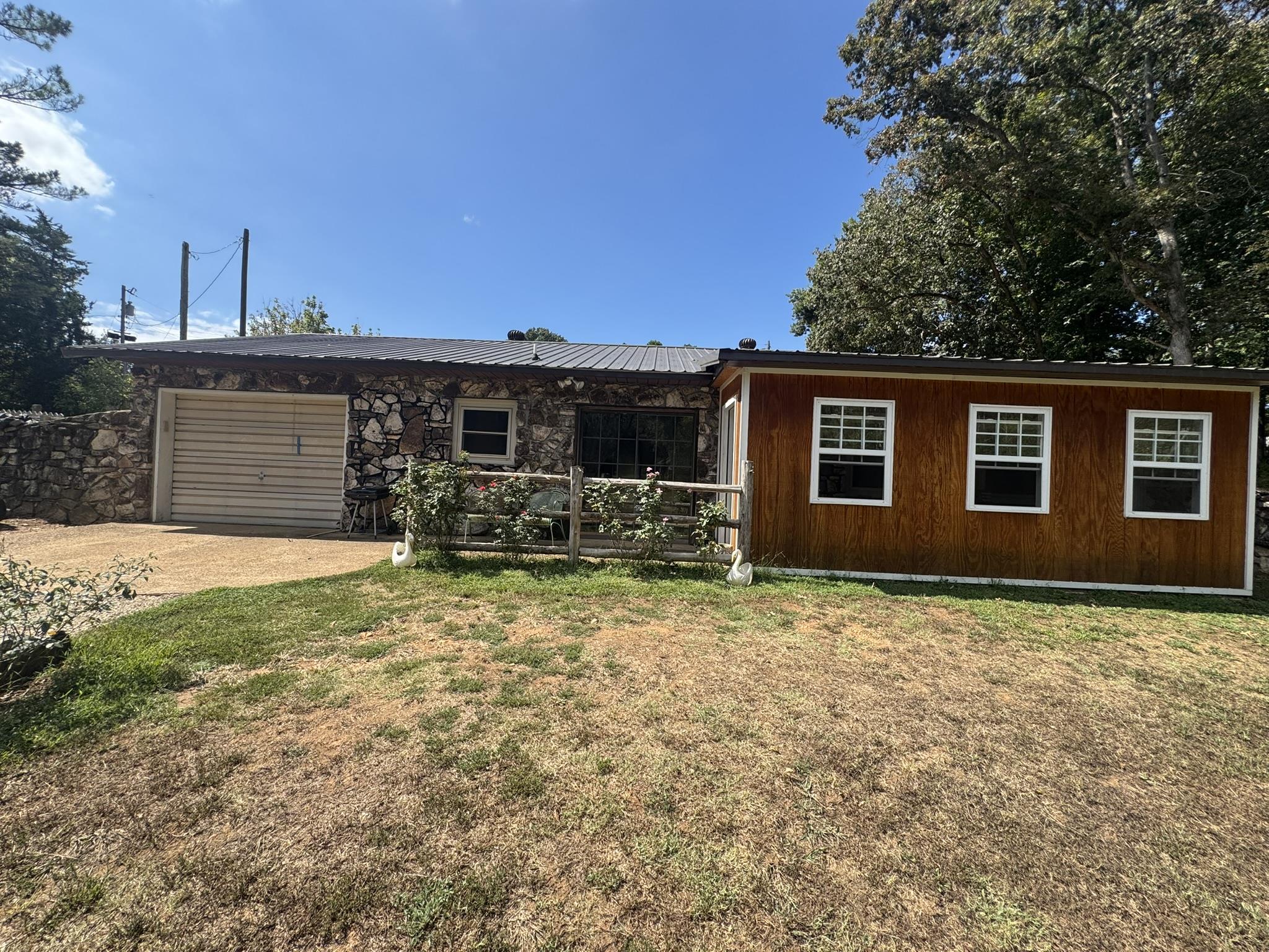 Photo 4 - Residential for sale – 14  Barber   Hardy, AR