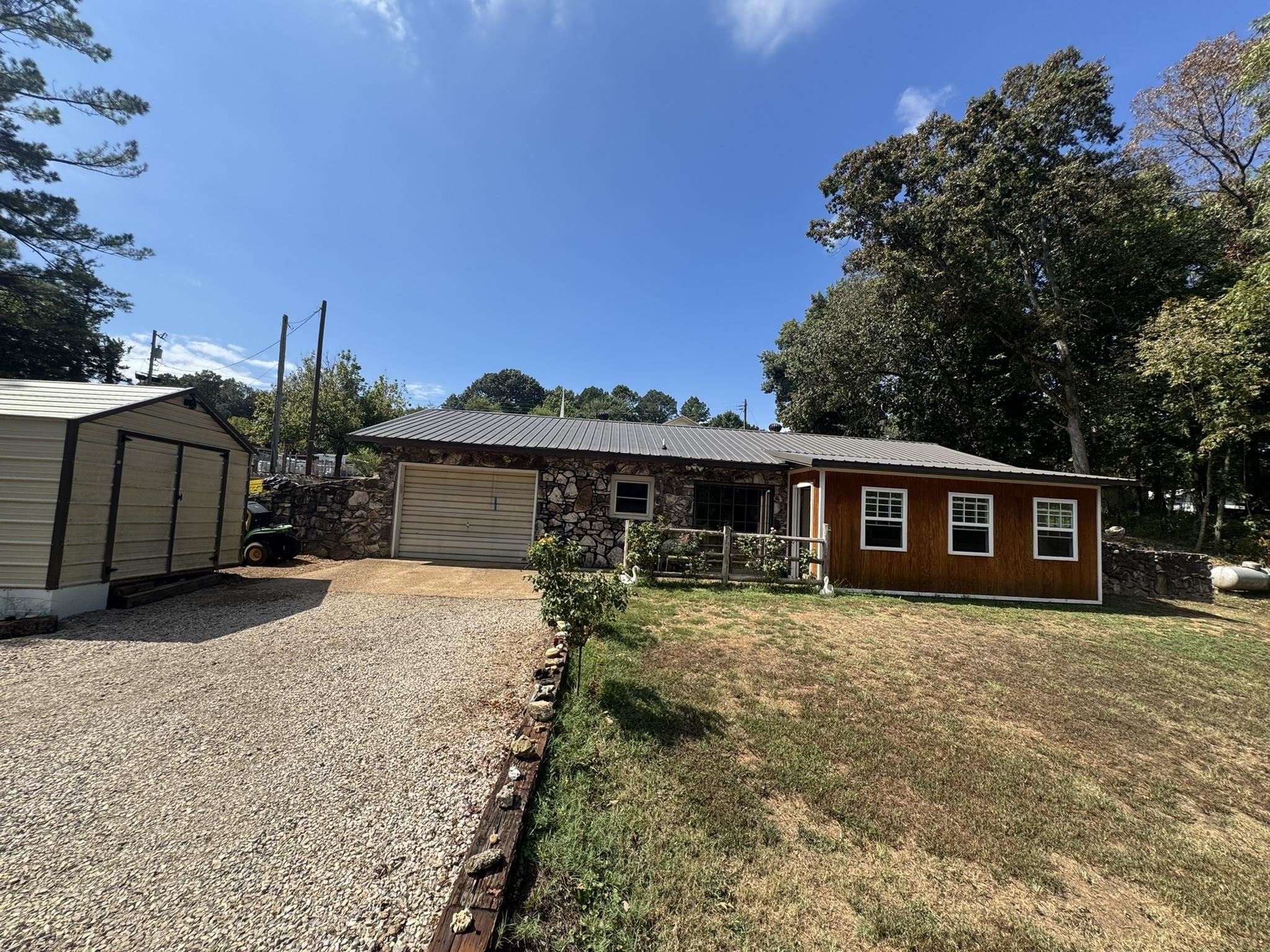 Photo 6 - Residential for sale – 14  Barber   Hardy, AR