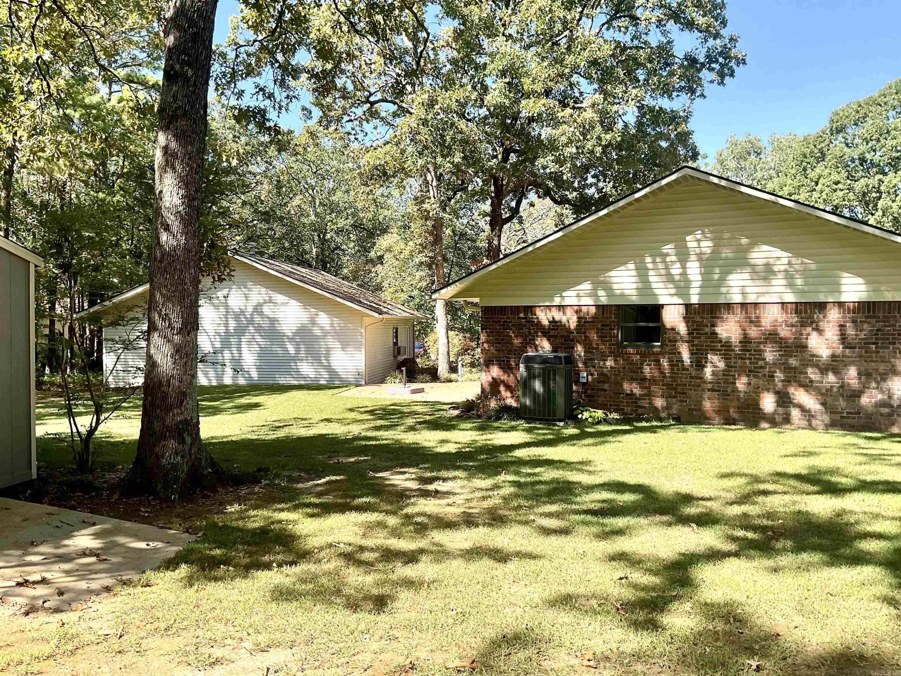 Photo 3 - Residential for sale – 18  Southridge   Batesville, AR