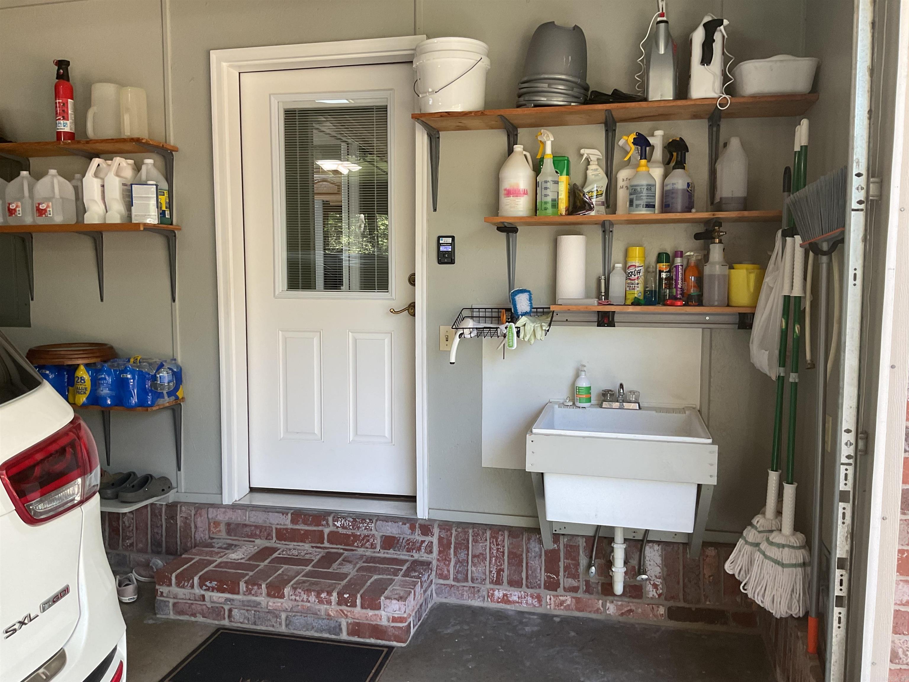Photo 7 - Residential for sale – 18  Southridge   Batesville, AR