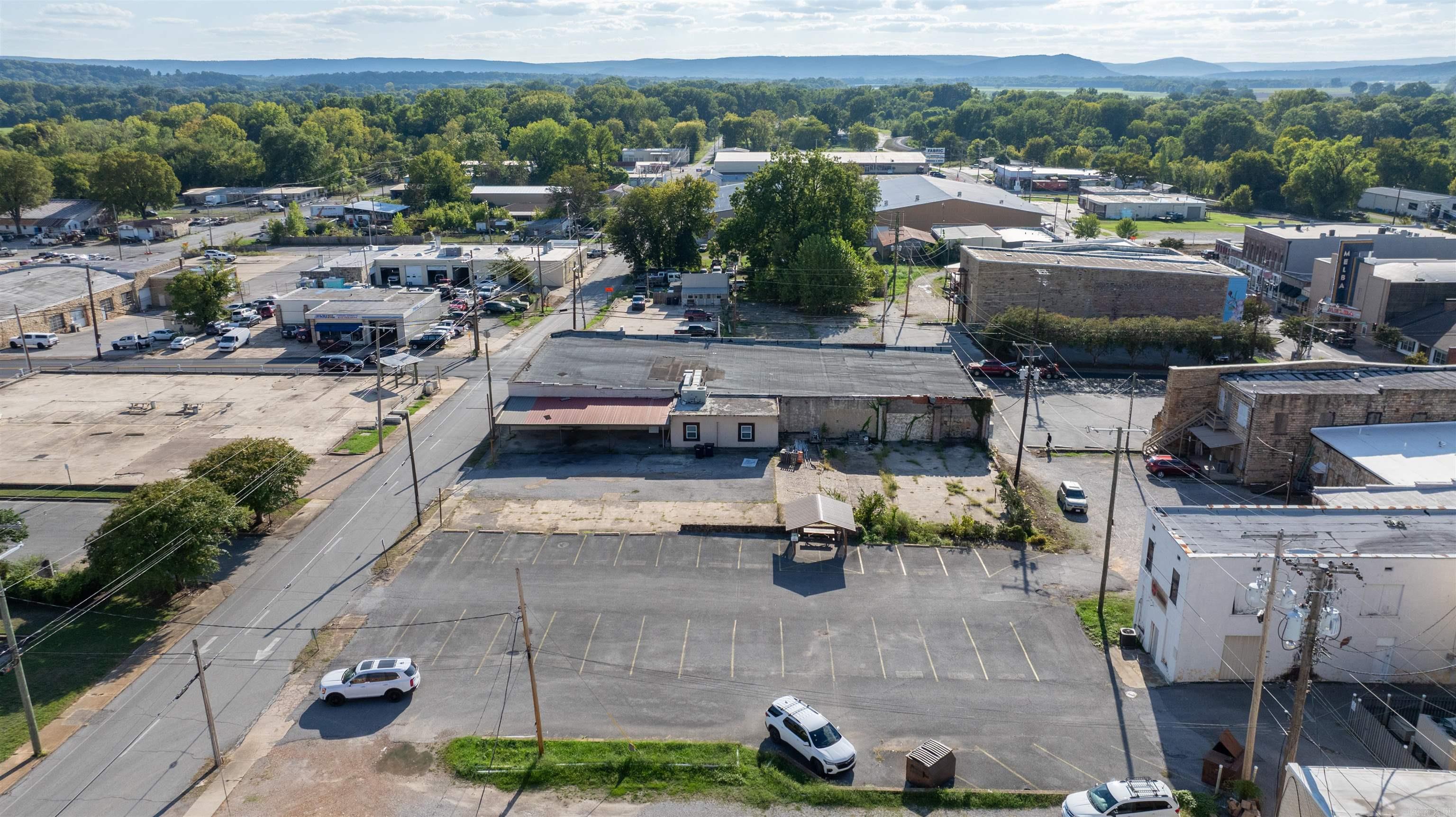 Photo 2 - Commercial / Industrial for sale – 181 S Central   Batesville, AR