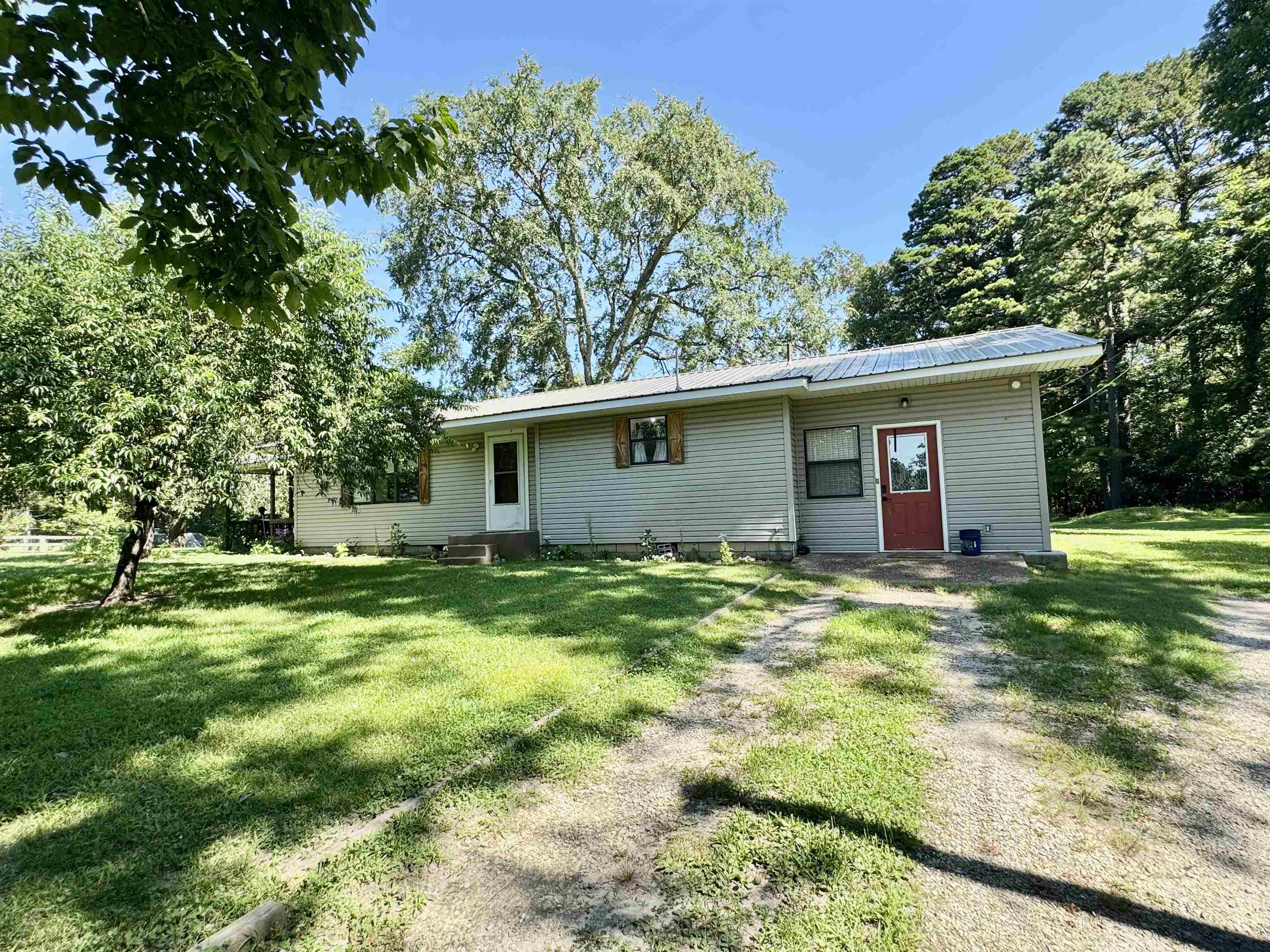 Residential for sale – 214  McVey Street   Calico Rock, AR