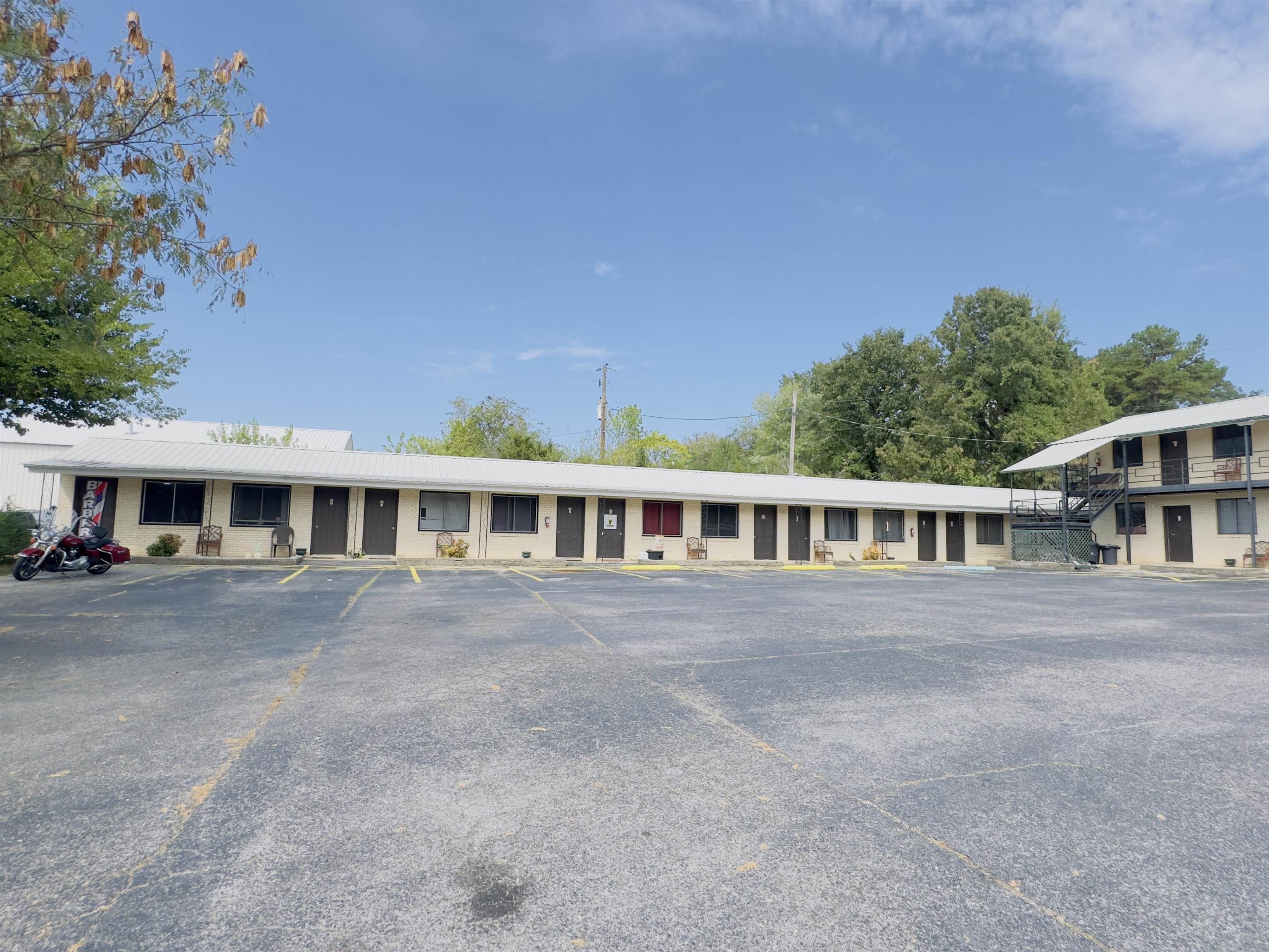 Photo 4 - Commercial / Industrial for sale – 302 N Main   Melbourne, AR