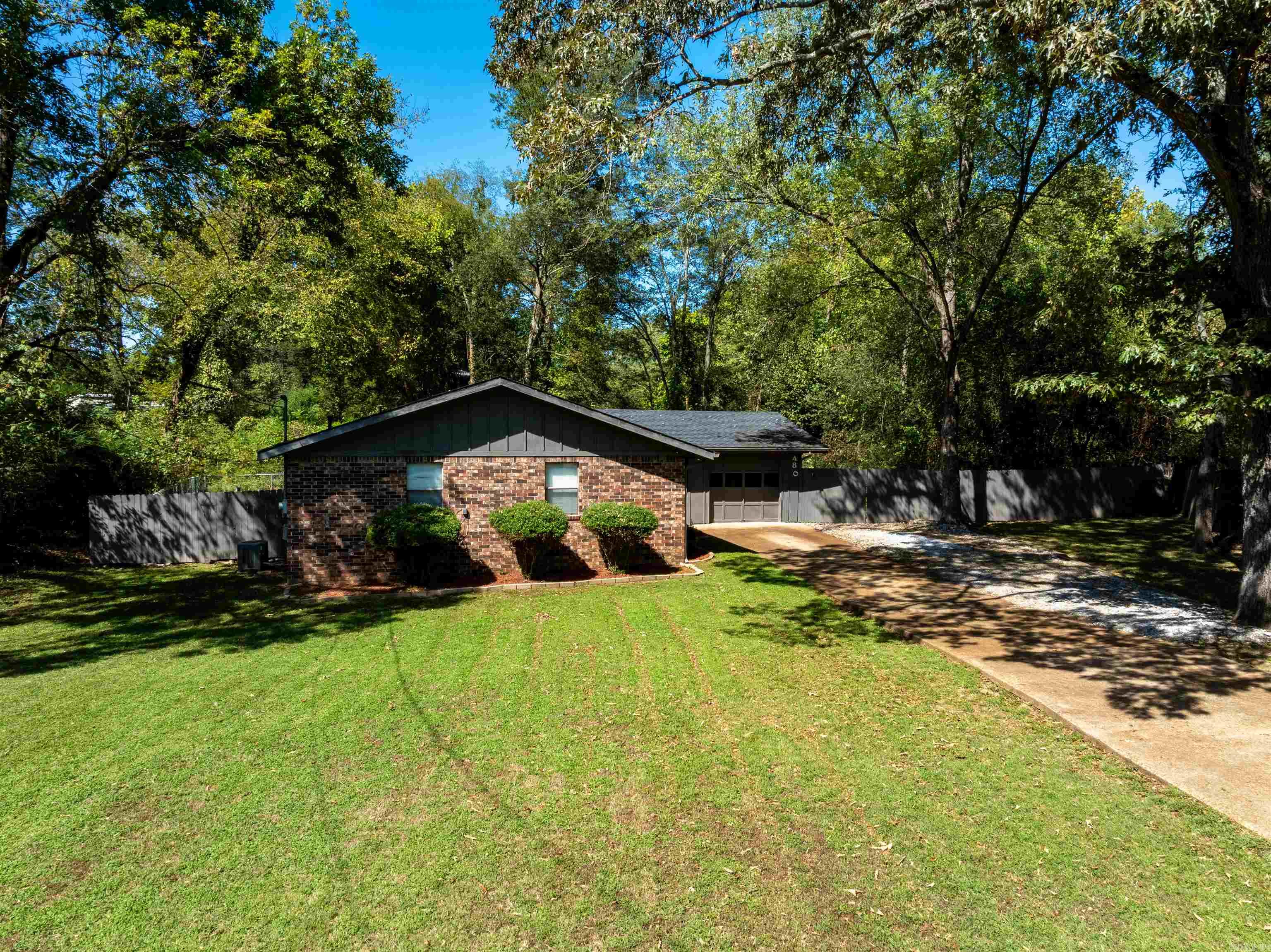 Photo 2 - Residential for sale – 480  Hawkins   Batesville, AR