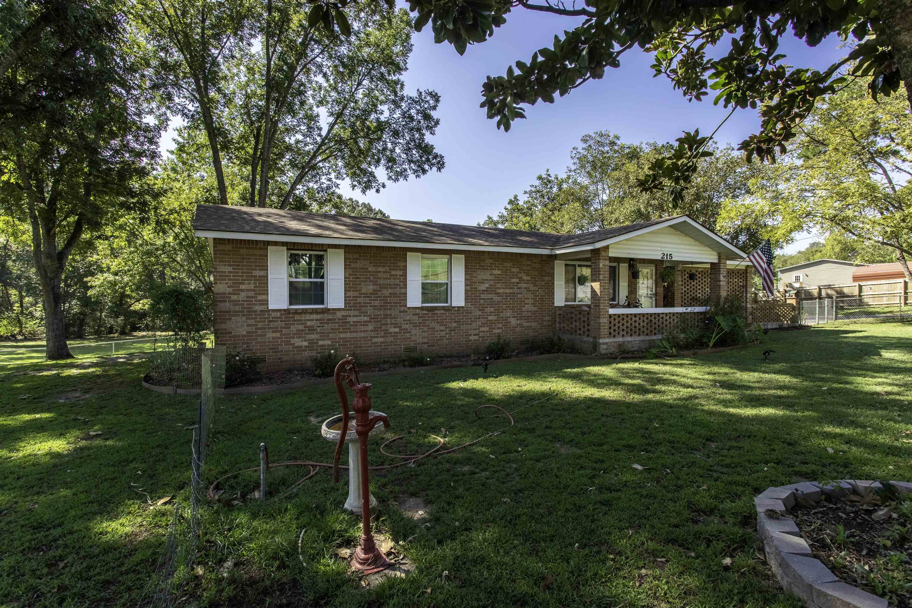 Photo 2 - Residential for sale – 215 W Main   Evening Shade, AR