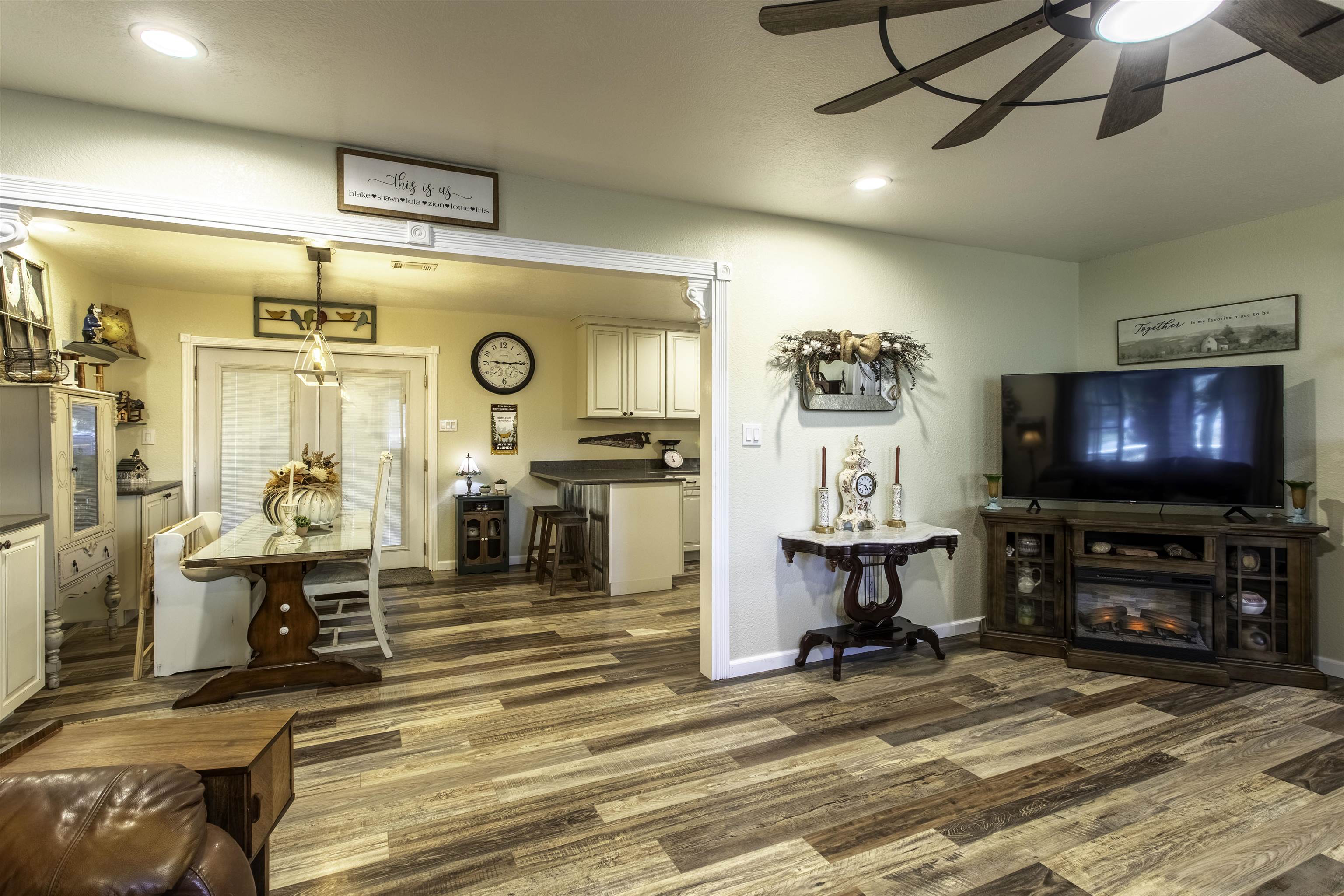 Photo 13 - Residential for sale – 215 W Main   Evening Shade, AR