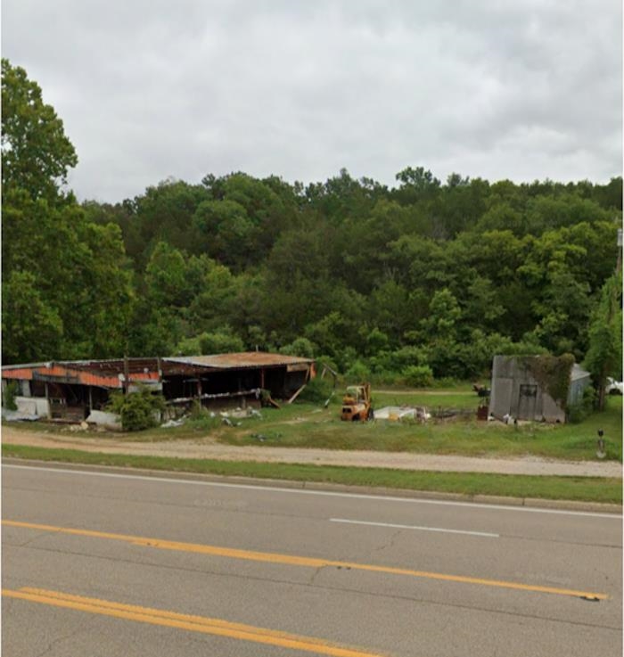 Photo 5 - Commercial / Industrial for sale – 3844-3868  Highway 62 412   Hardy, AR