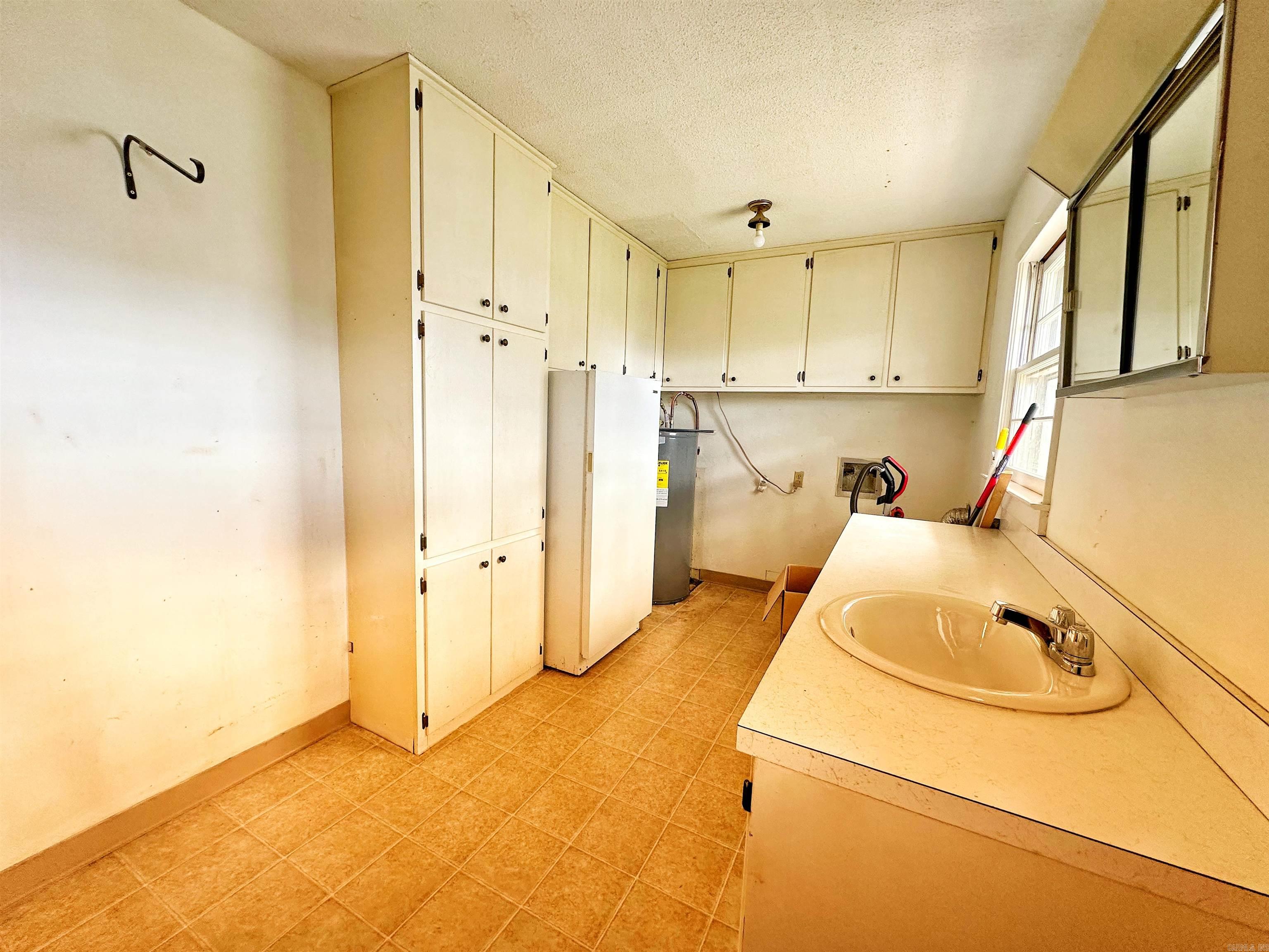 Photo 14 - Residential for sale – 40  Sutton   Batesville, AR