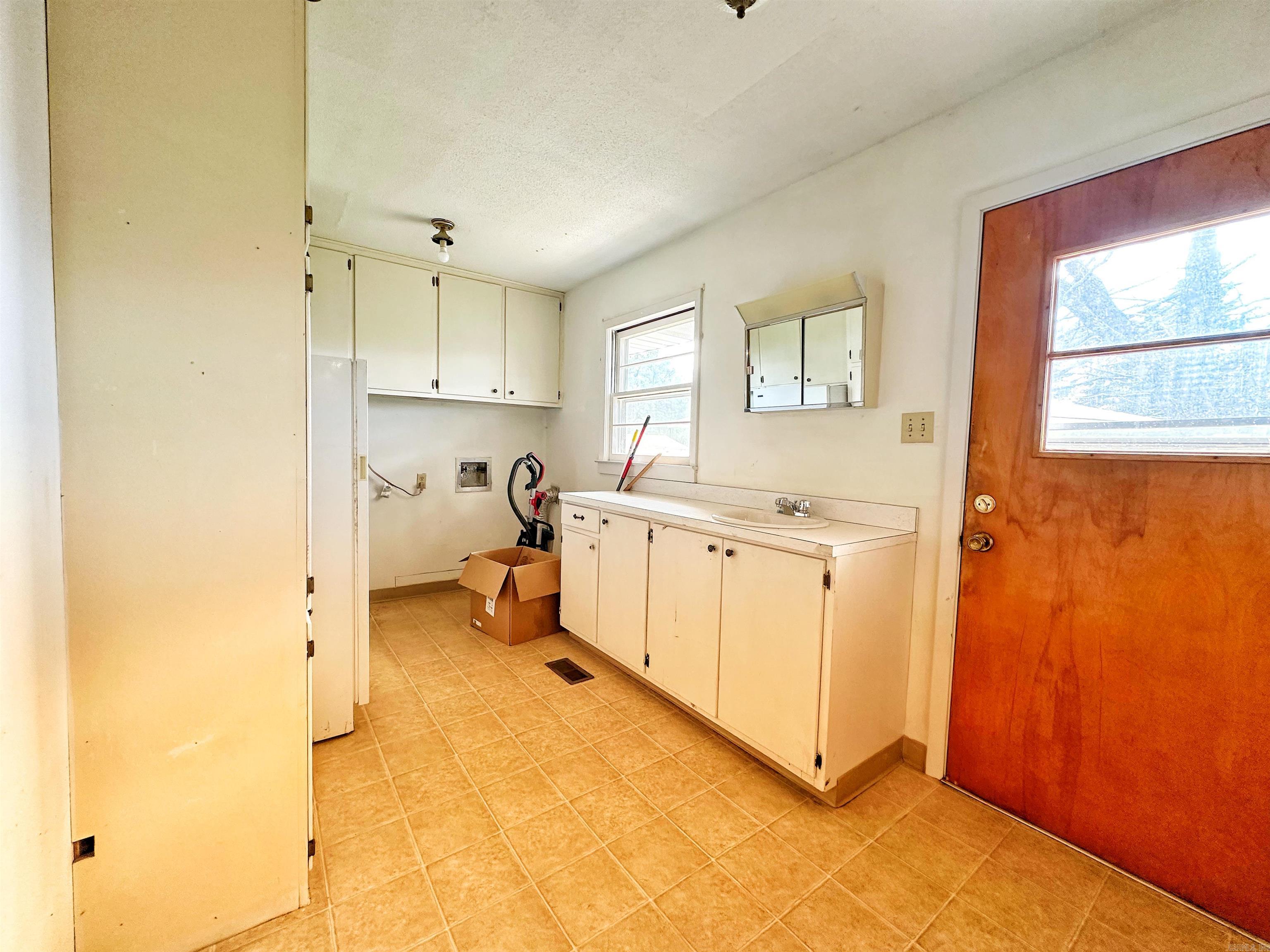 Photo 15 - Residential for sale – 40  Sutton   Batesville, AR