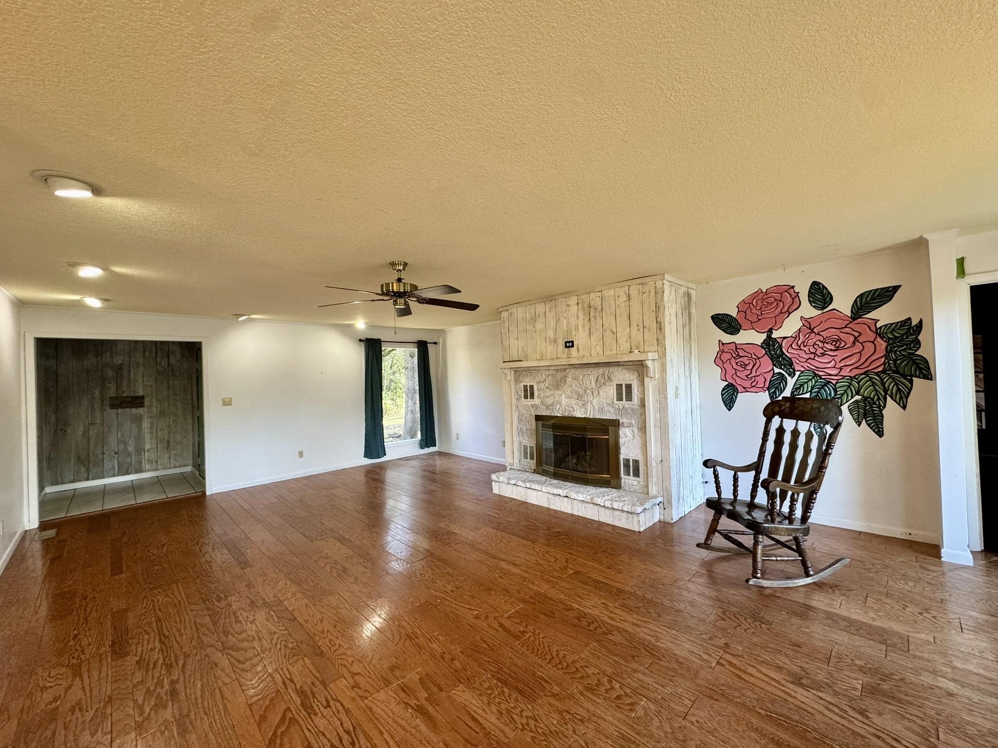 Photo 3 - Residential for sale – 275 S Spring Street   Melbourne, AR