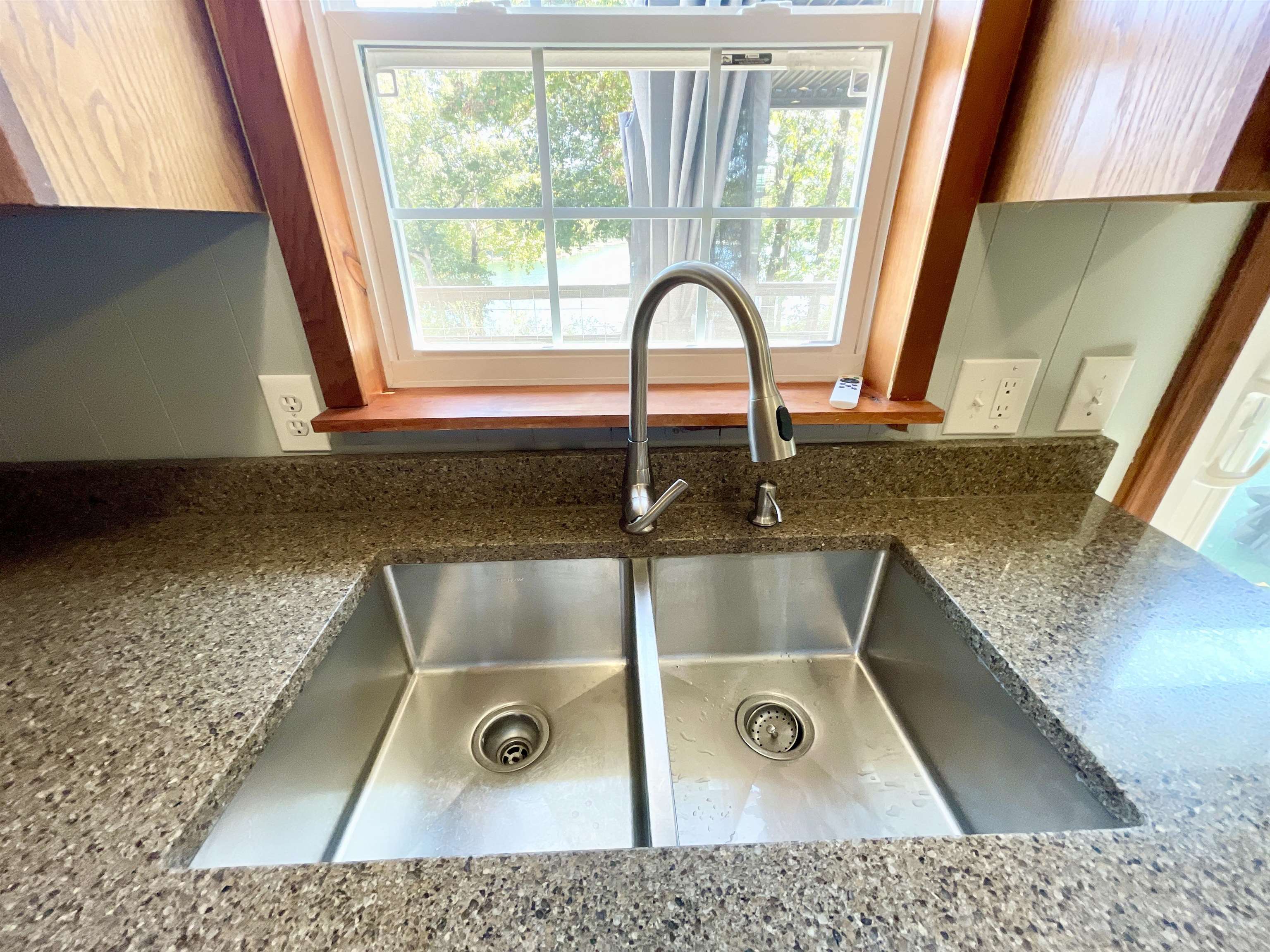 Photo 14 - Residential for sale – 29 W Lakeshore   Cherokee Village, AR