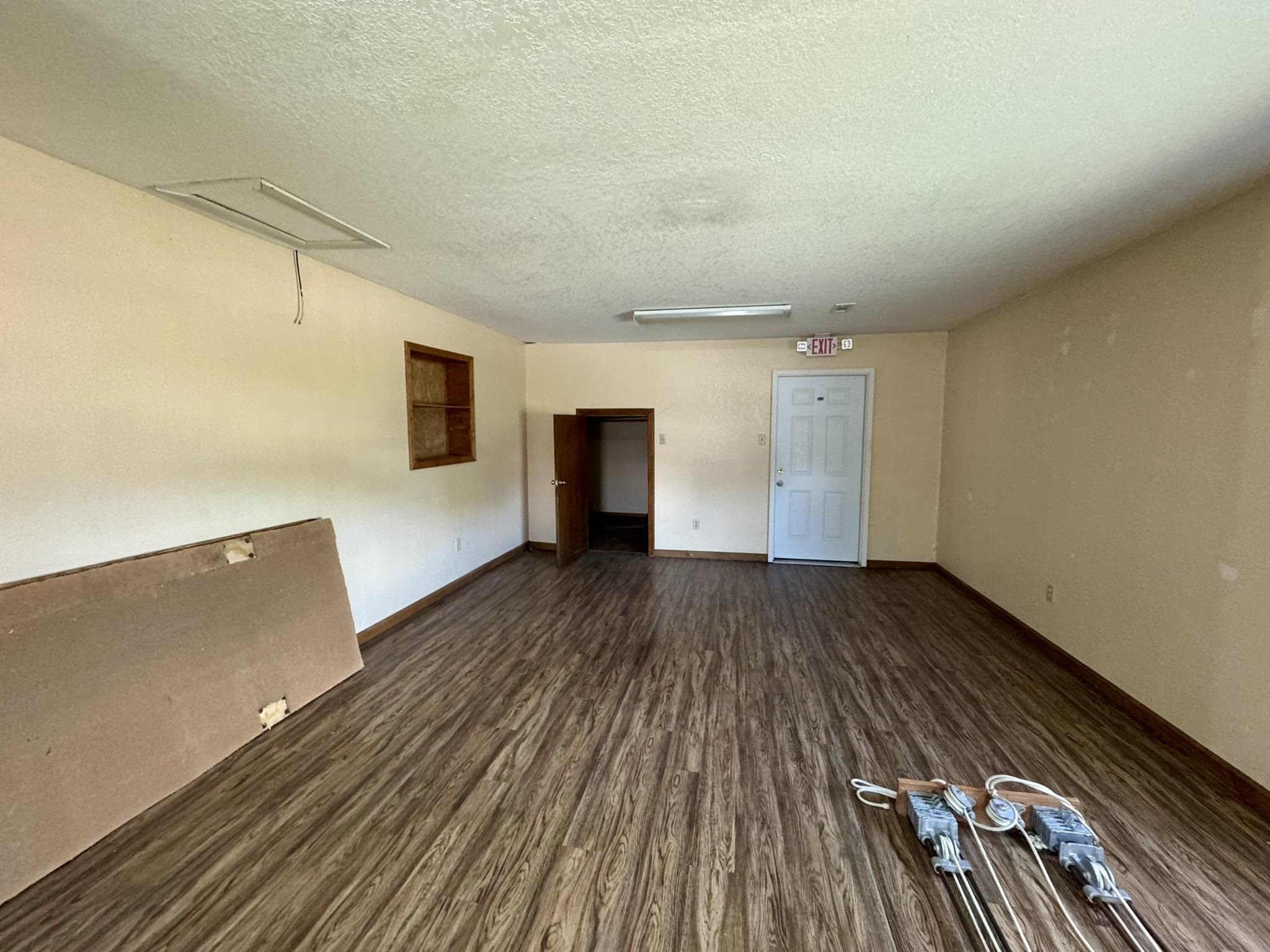 Photo 7 - Commercial / Industrial for sale – 638 E Main Street   Melbourne, AR