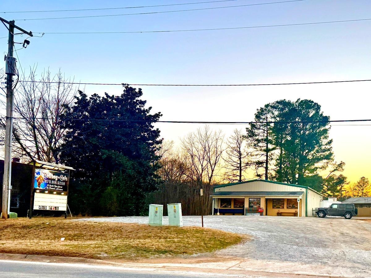 Commercial / Industrial for sale – 52 S Main   Mount Pleasant, AR