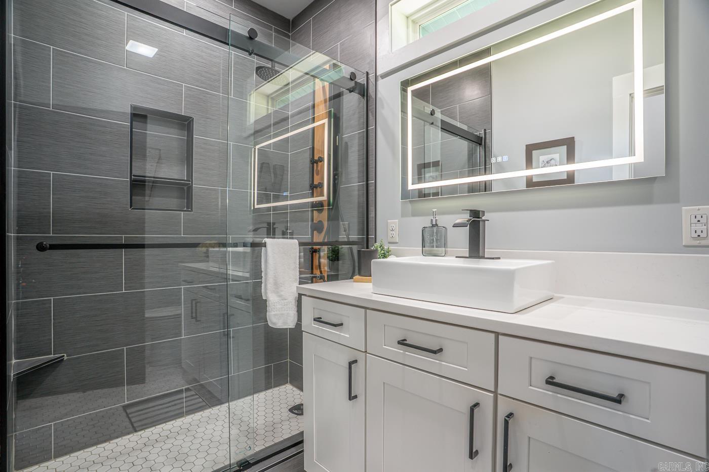 Photo 22 - Residential for sale – 101  Emerald Ln   Horseshoe Bend, AR