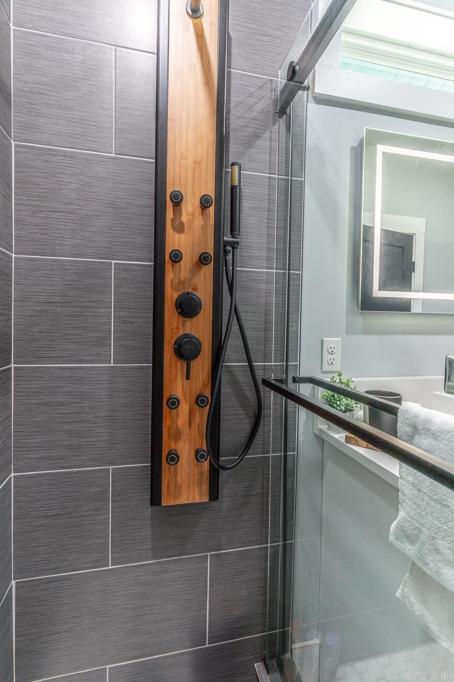 Photo 23 - Residential for sale – 101  Emerald Ln   Horseshoe Bend, AR